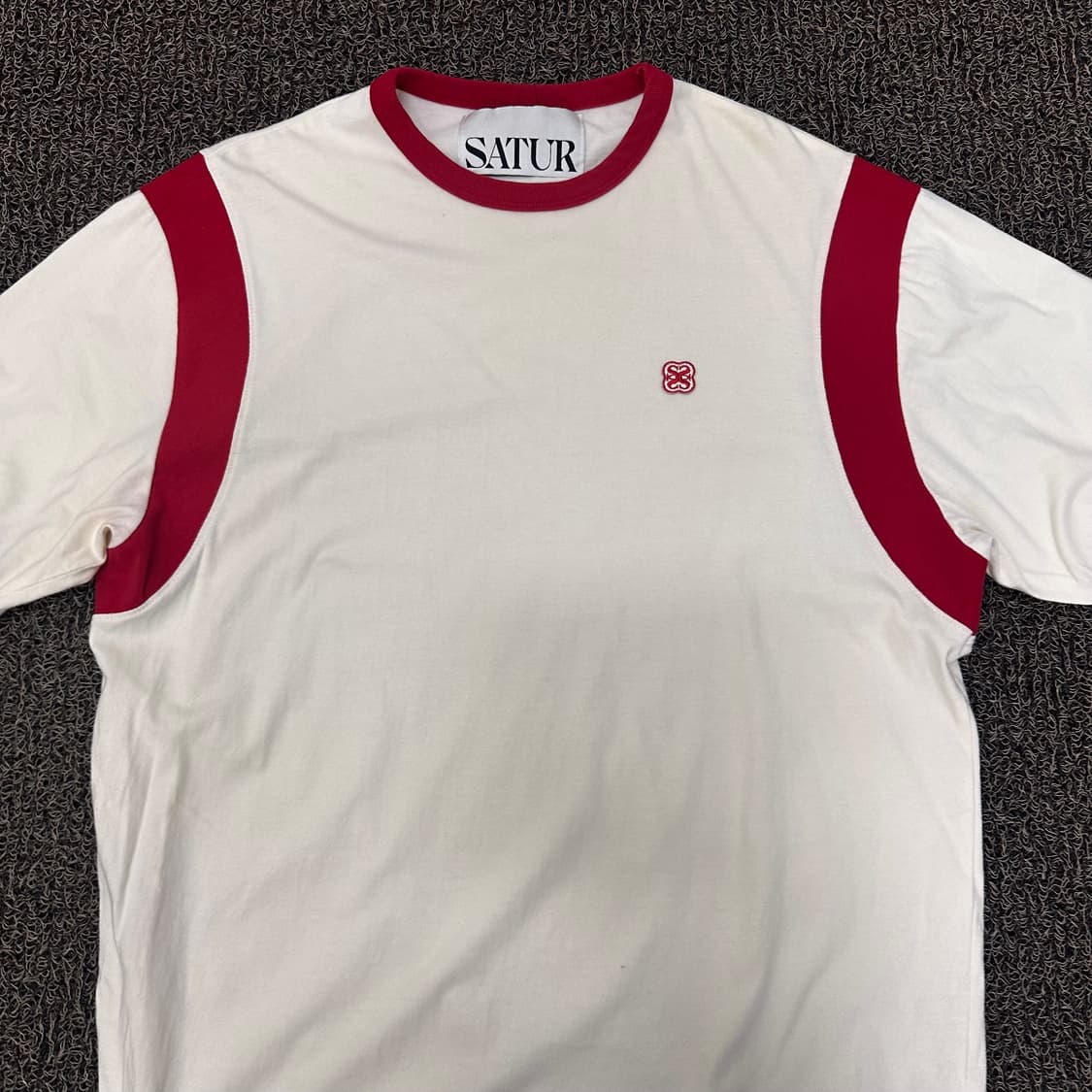 SATUR 세터 반팔 티셔츠 크림색 105(XL) 상품이미지2