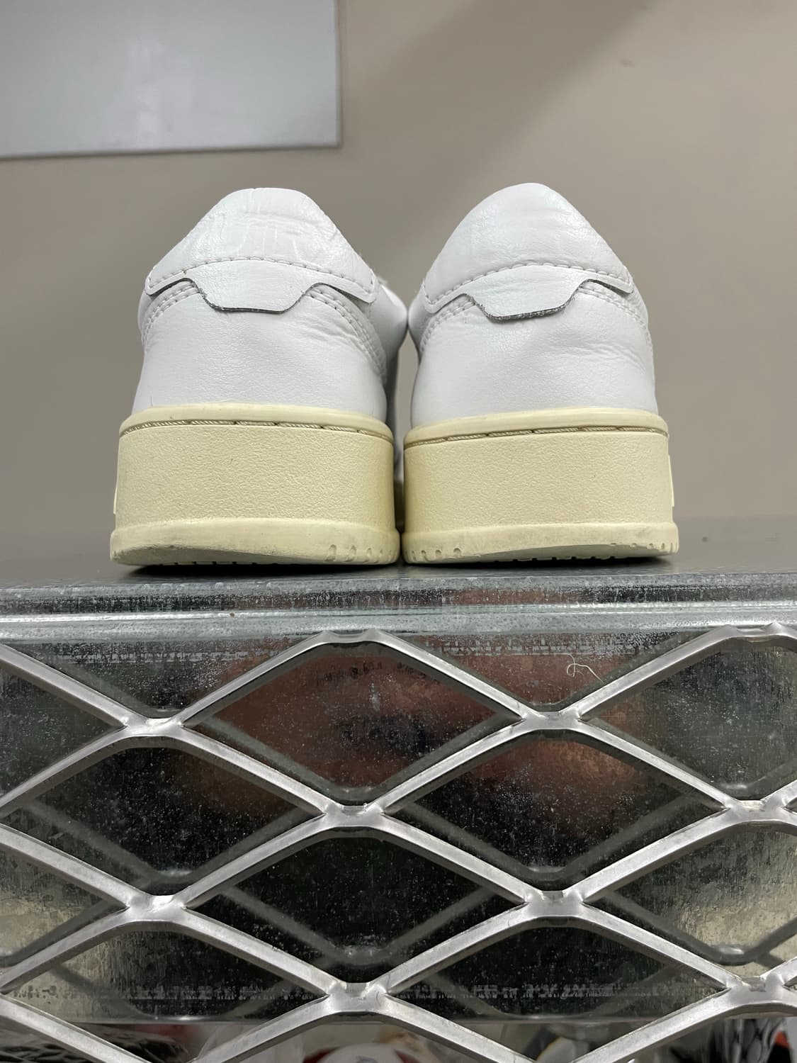 오트리 메달리스트 로우 화이트 36 상품이미지10