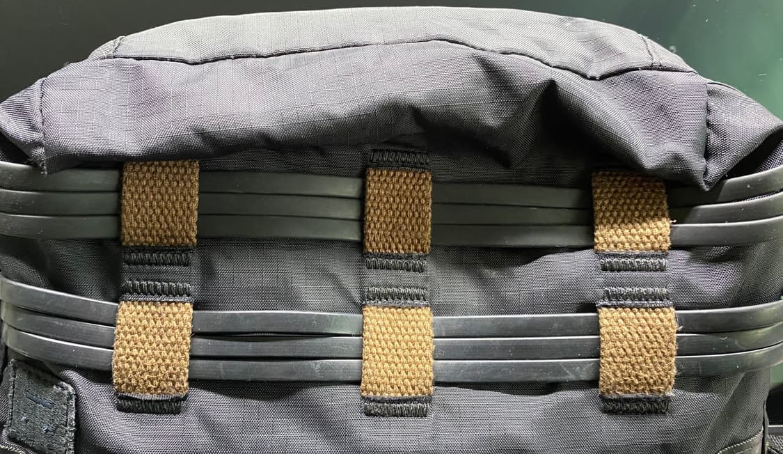 아크네 크로스백 상품이미지4