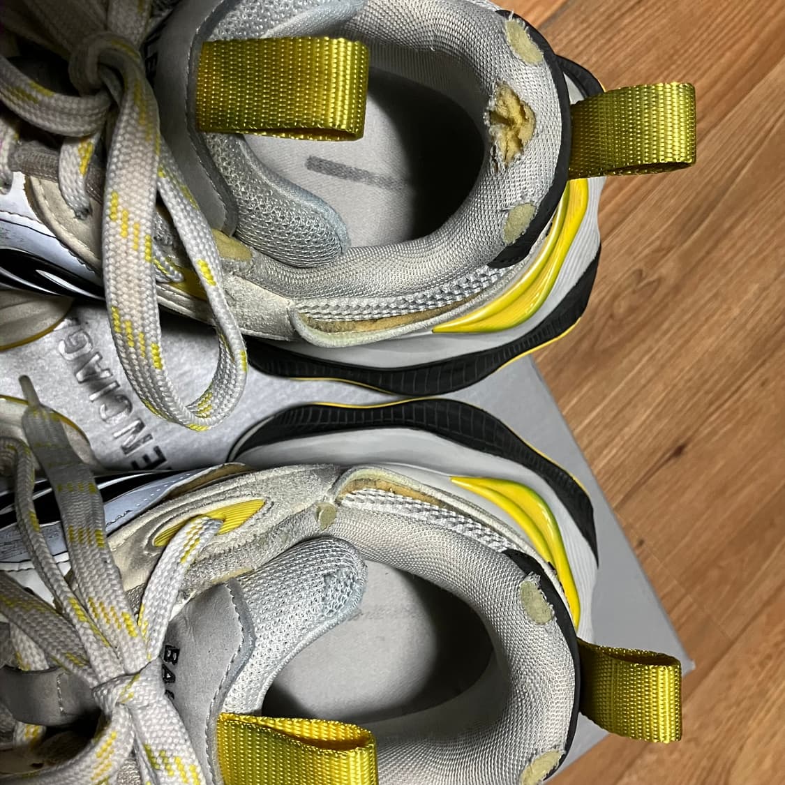 발렌시아가 카고 스니커즈 런웨이 42 상품이미지4