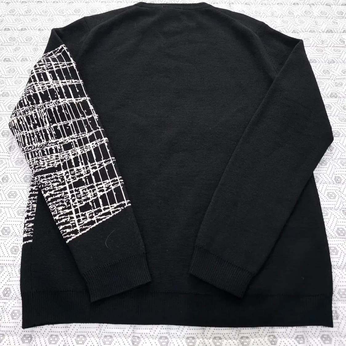 우영미 블랙 프린트 니트 스웨터 100 상품이미지4