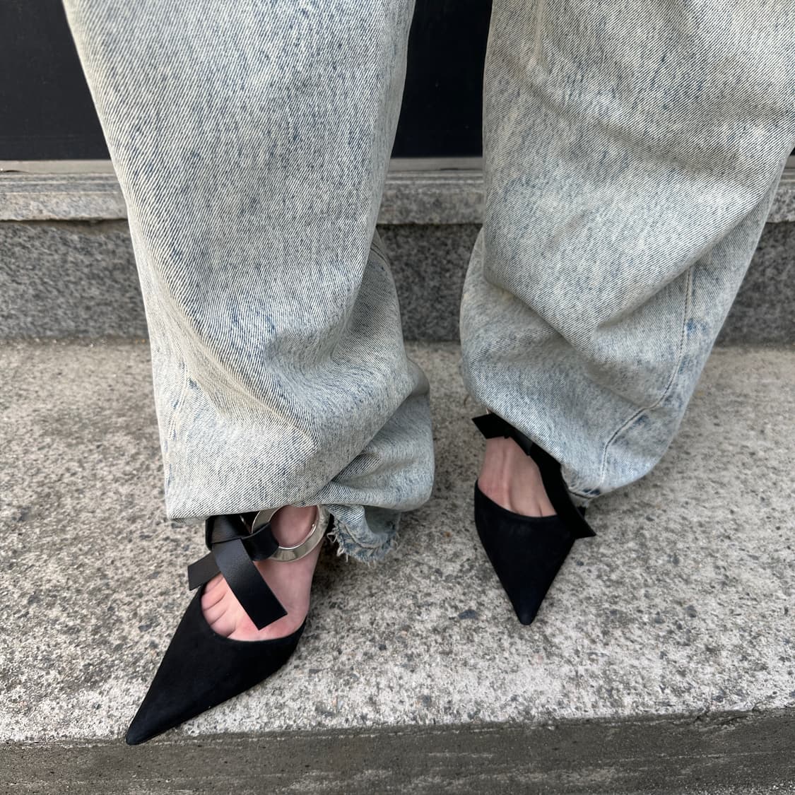 00s 블랙 프로엔자 슐러 가죽 포인트 힐 상품이미지10