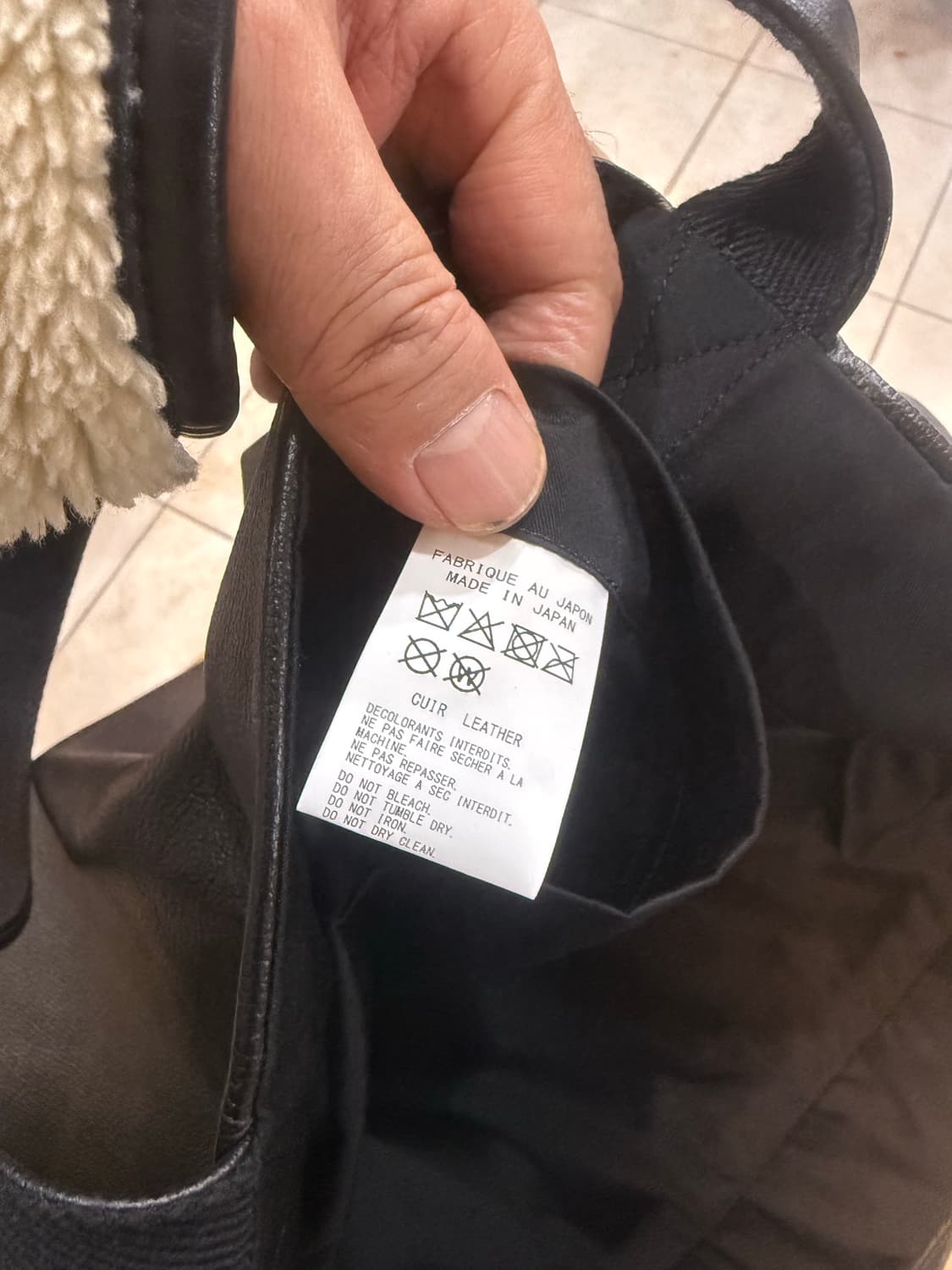 정품 요지야마모토 레더 쇼퍼백 팝니다 상품이미지8