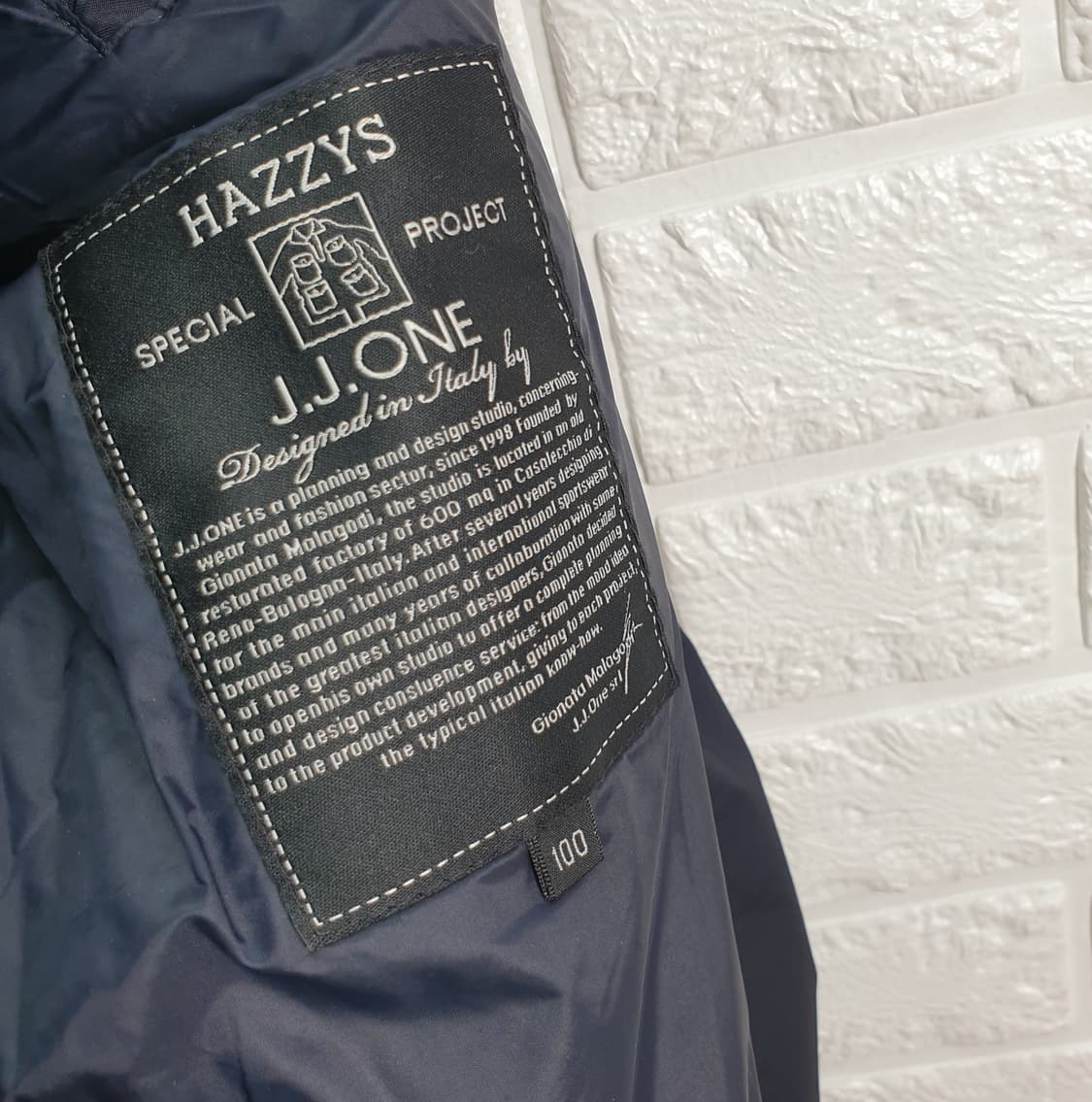 [100]헤지스 육각 퀼팅 하이넥 점퍼 상품이미지7