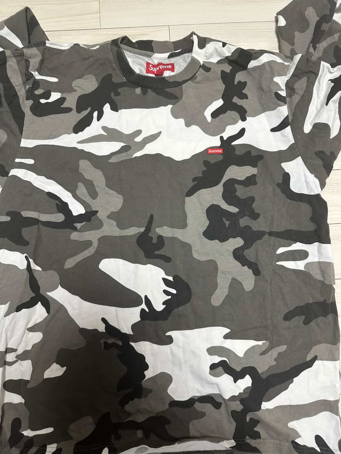 슈프림 스몰 박스 롱슬리브 티셔츠 스노우 카모 - 25SS 상품이미지2