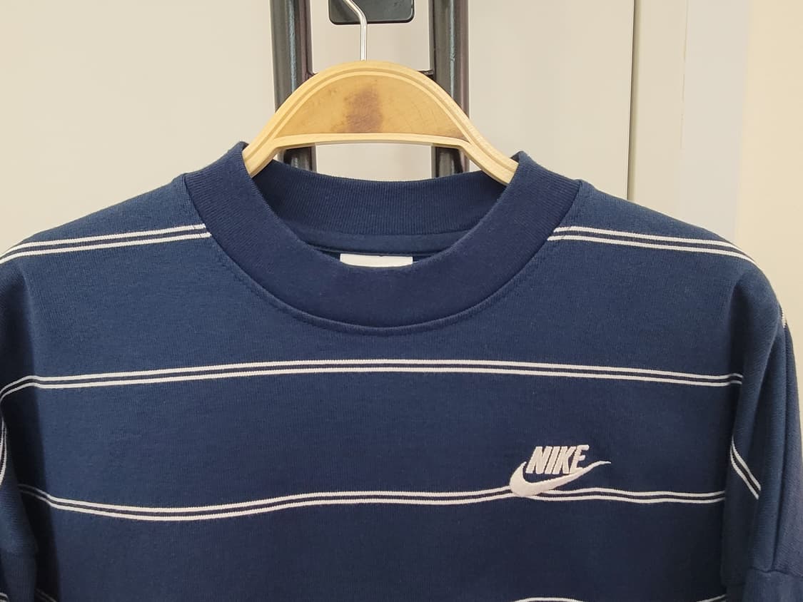 나이키 우먼 스트라이프 크롭 긴팔 티 S사이즈 상품이미지4