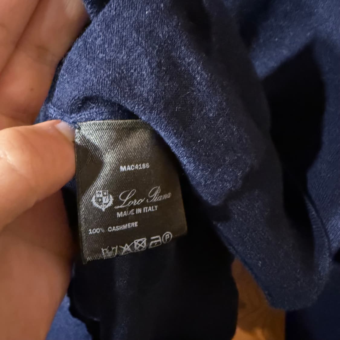 로로피아나 캐시미어 반 집업 니트  상품이미지6