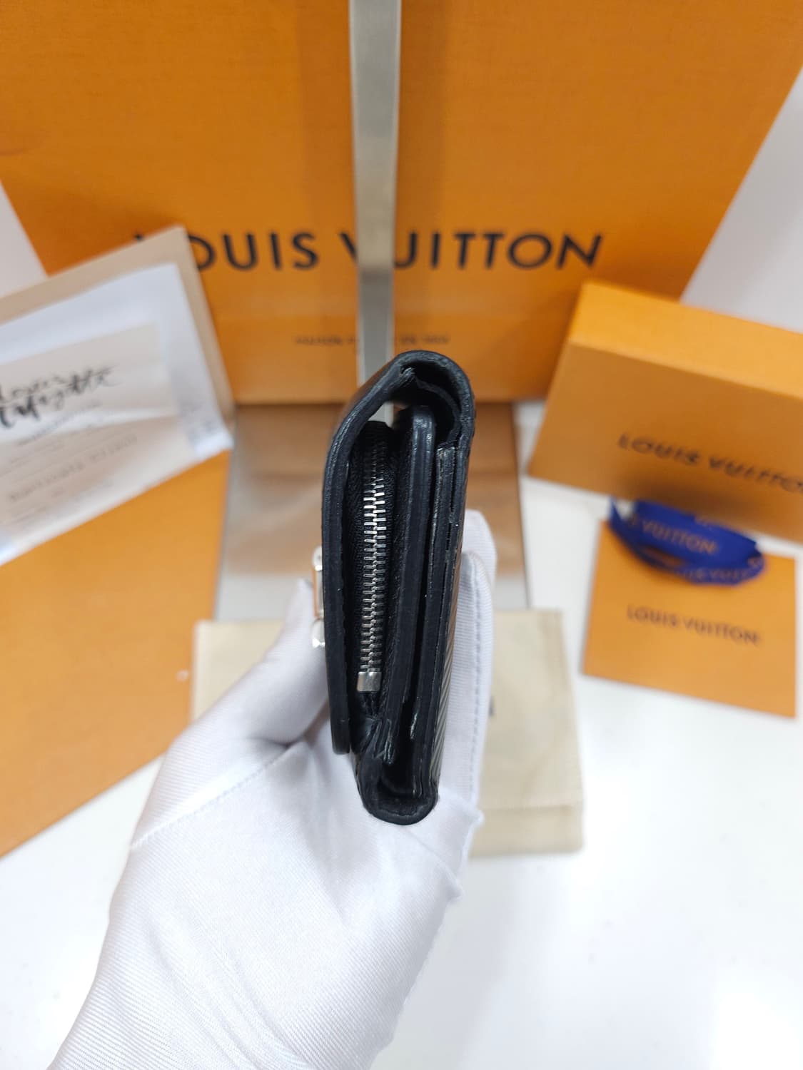 루이비통 트위스트 XS 월릿 상품이미지6