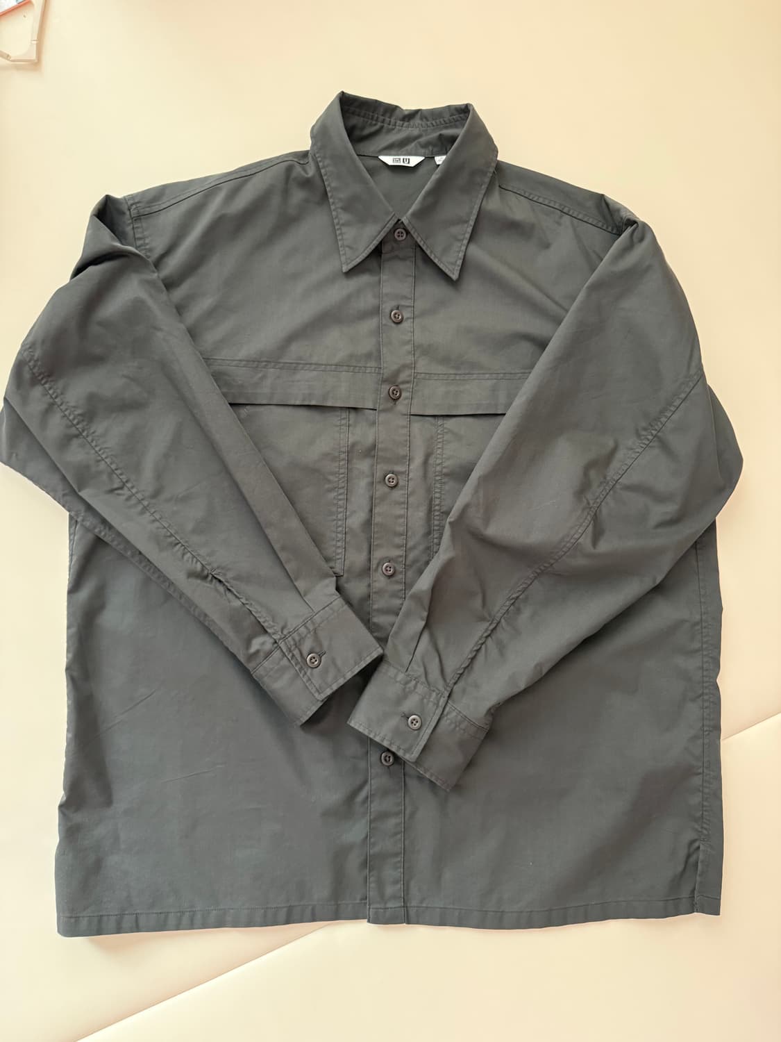 유니클로U 셔츠 XL 다크그레이 상품이미지2