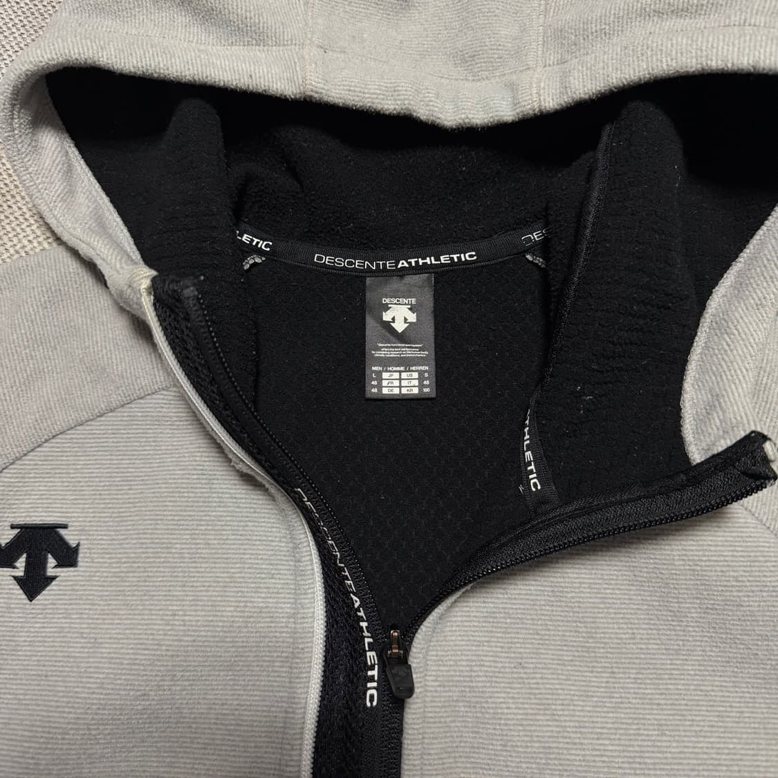 데상트 기모 폴라텍 후디 상품이미지2