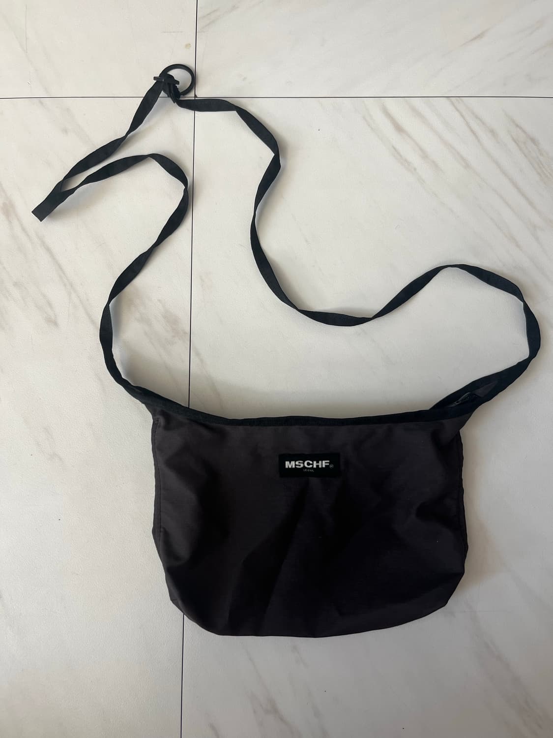 미스치프 나일론 재질 미니크로스백 상품이미지2