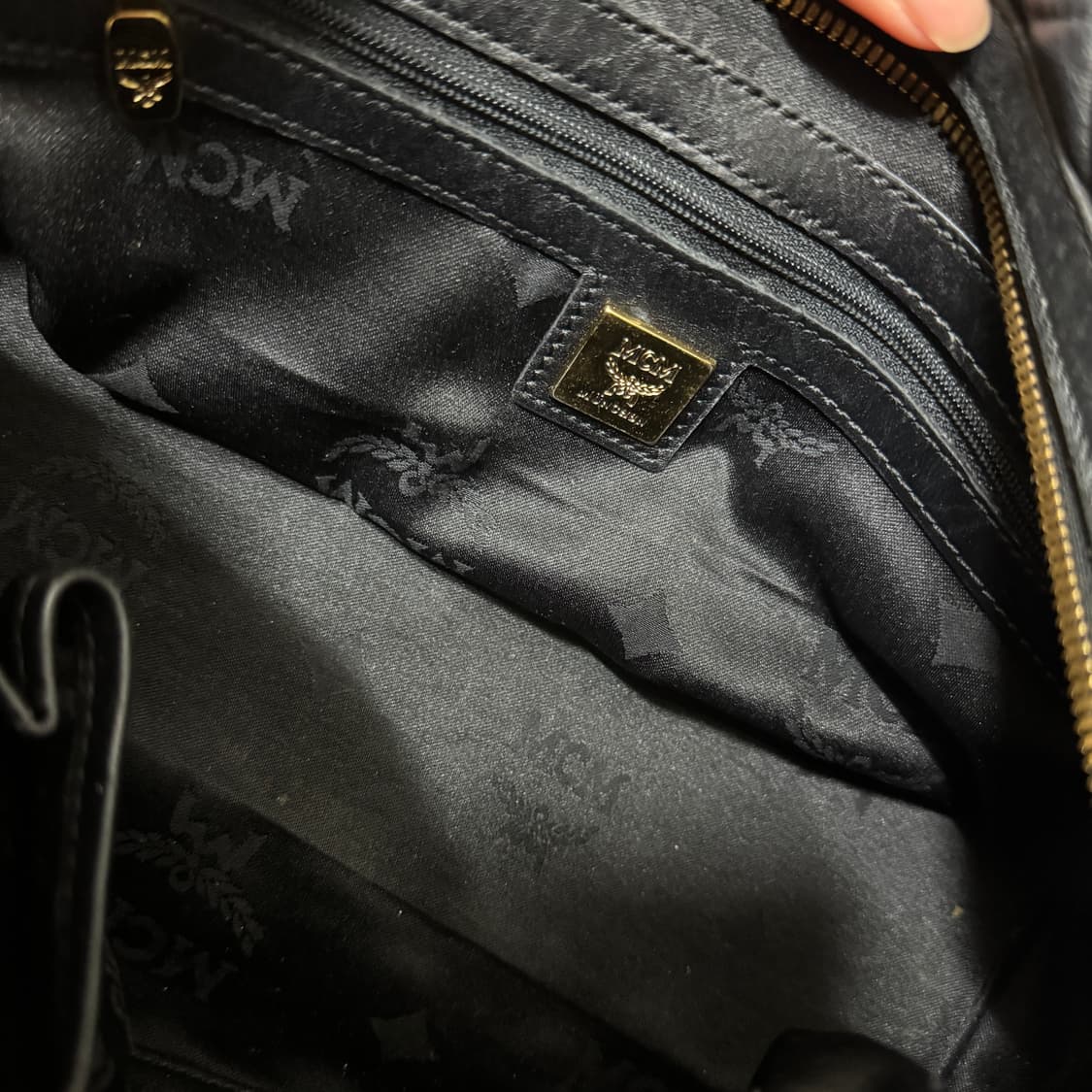 정품 MCM 퀄팅 금장 미니보스턴 토트백 상품이미지9