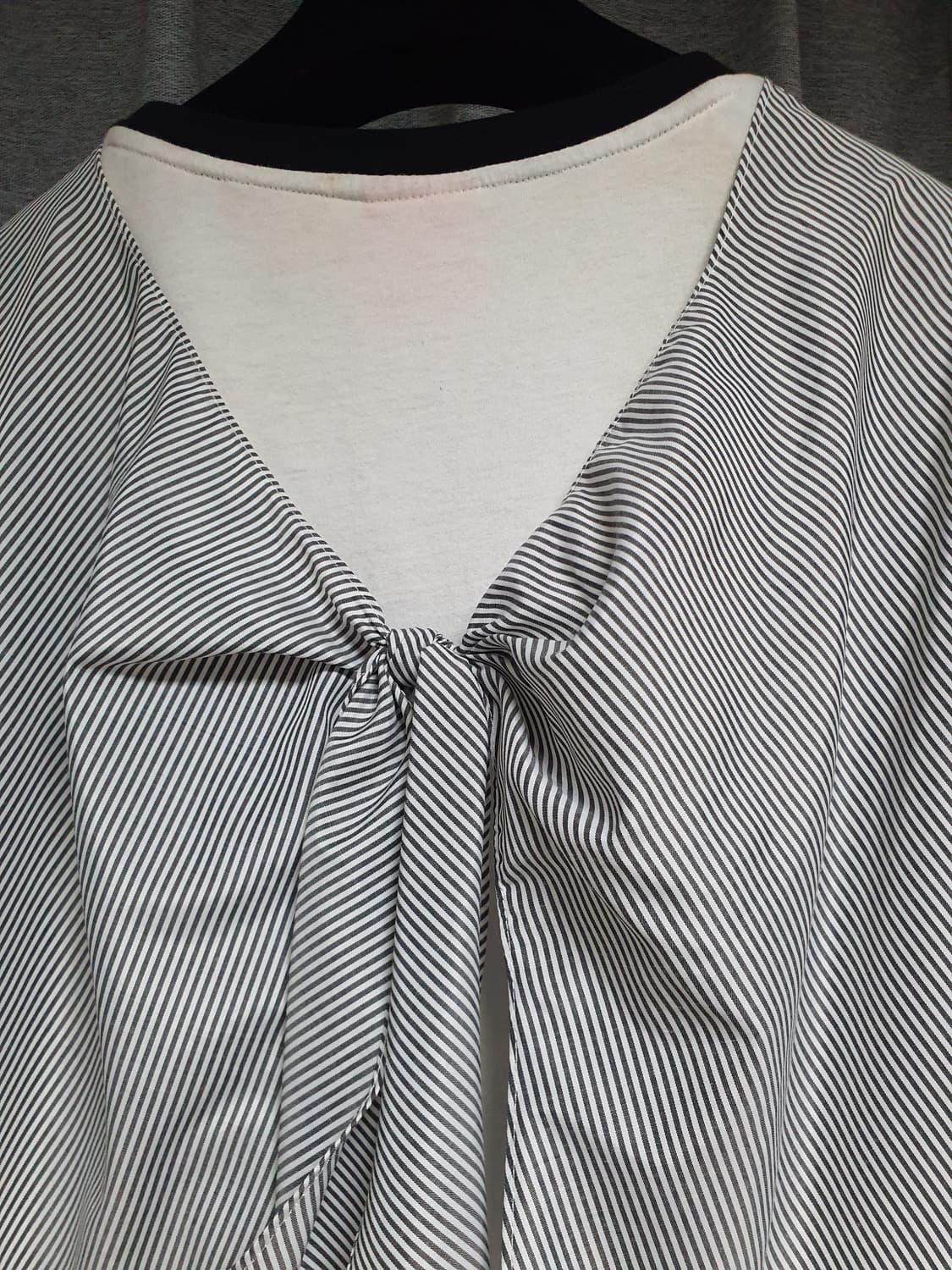 럭키슈에뜨 프릴 디테일 믹스매치 여유핏반팔 티셔츠38 s~m 상품이미지7