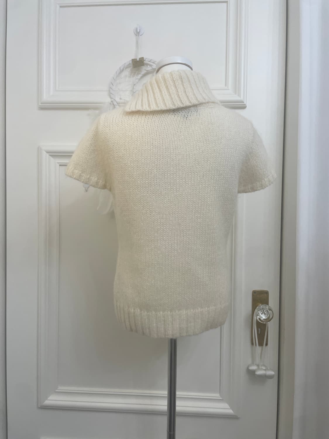ivory twist diagonal neck half sweater 상품이미지3