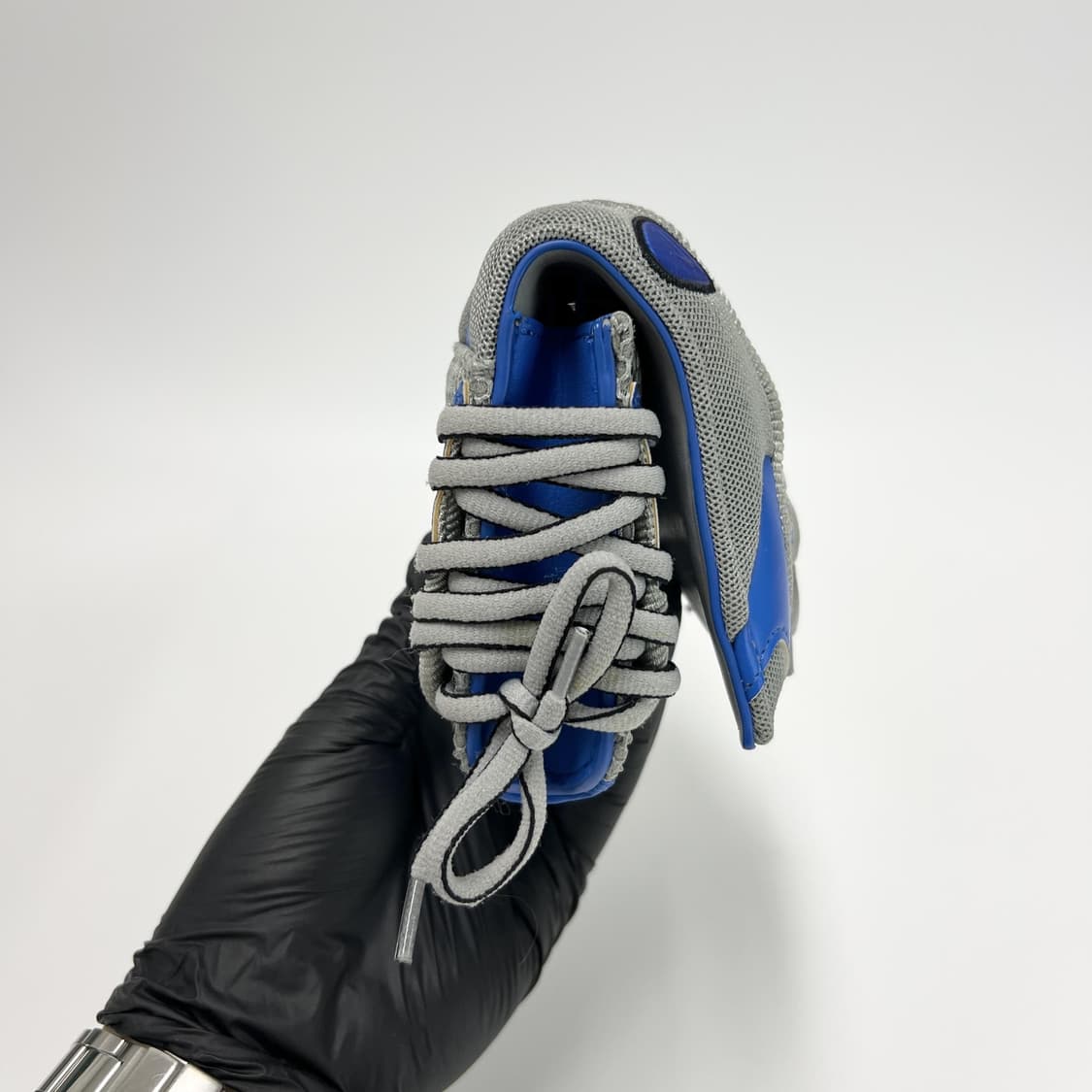 발렌시아가 스니커즈백 상품이미지4