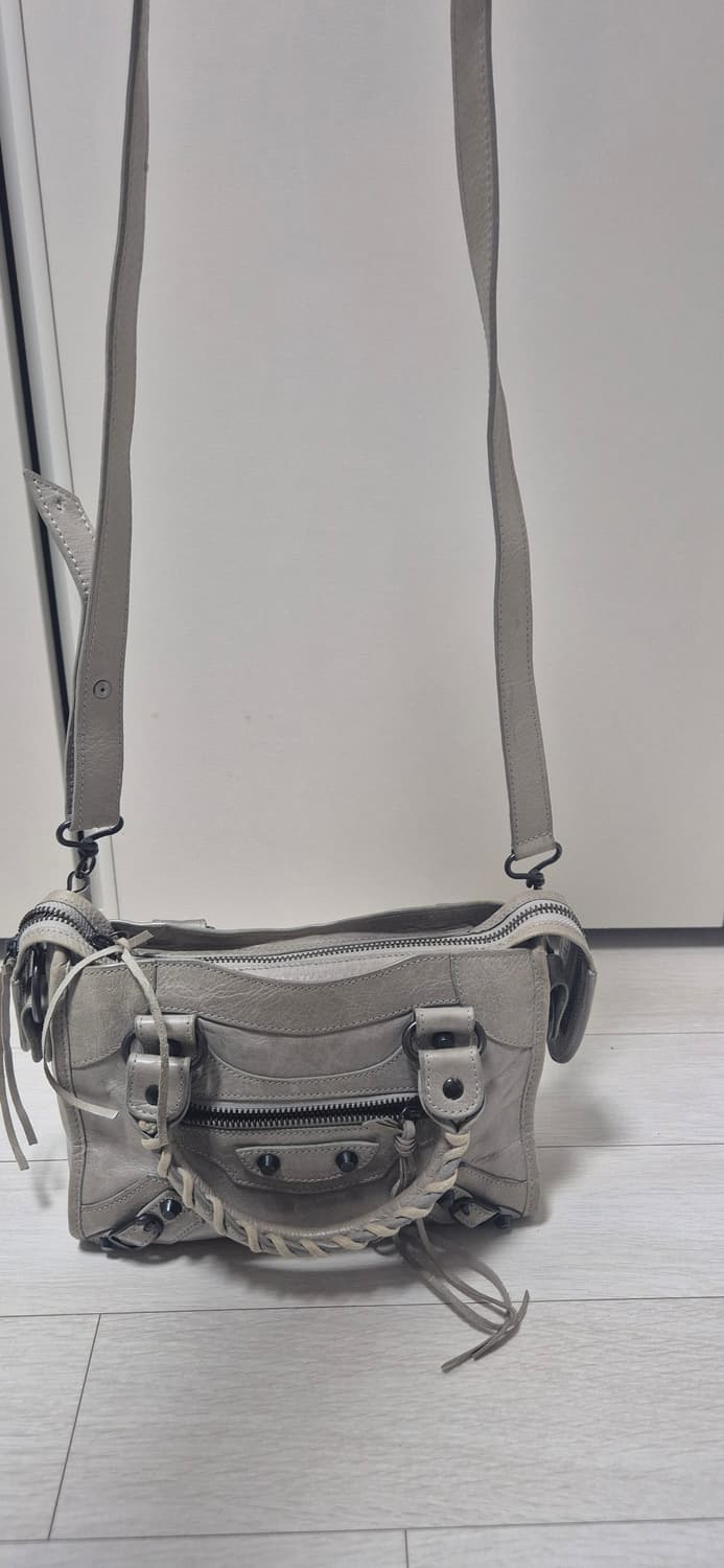 발렌시아가 모터백 상품이미지2