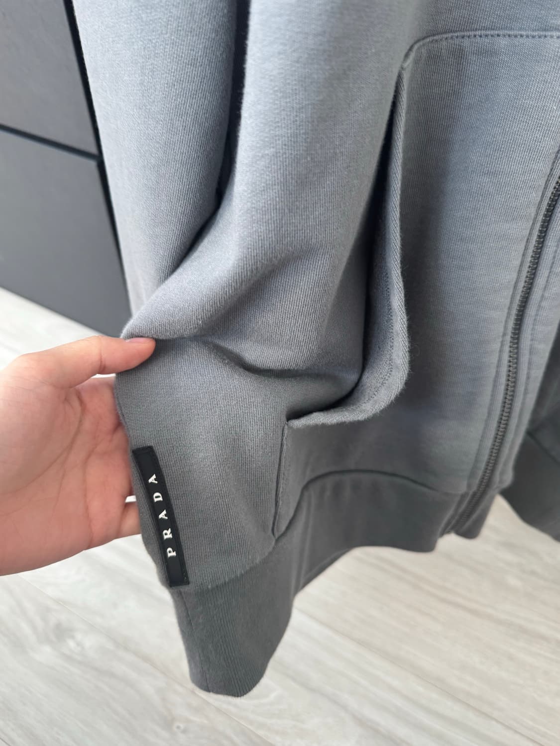 프라다 후드집업  상품이미지3