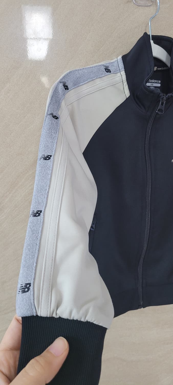 👶유아110사이즈👶 뉴발란스 트레이닝 셋업 상품이미지5