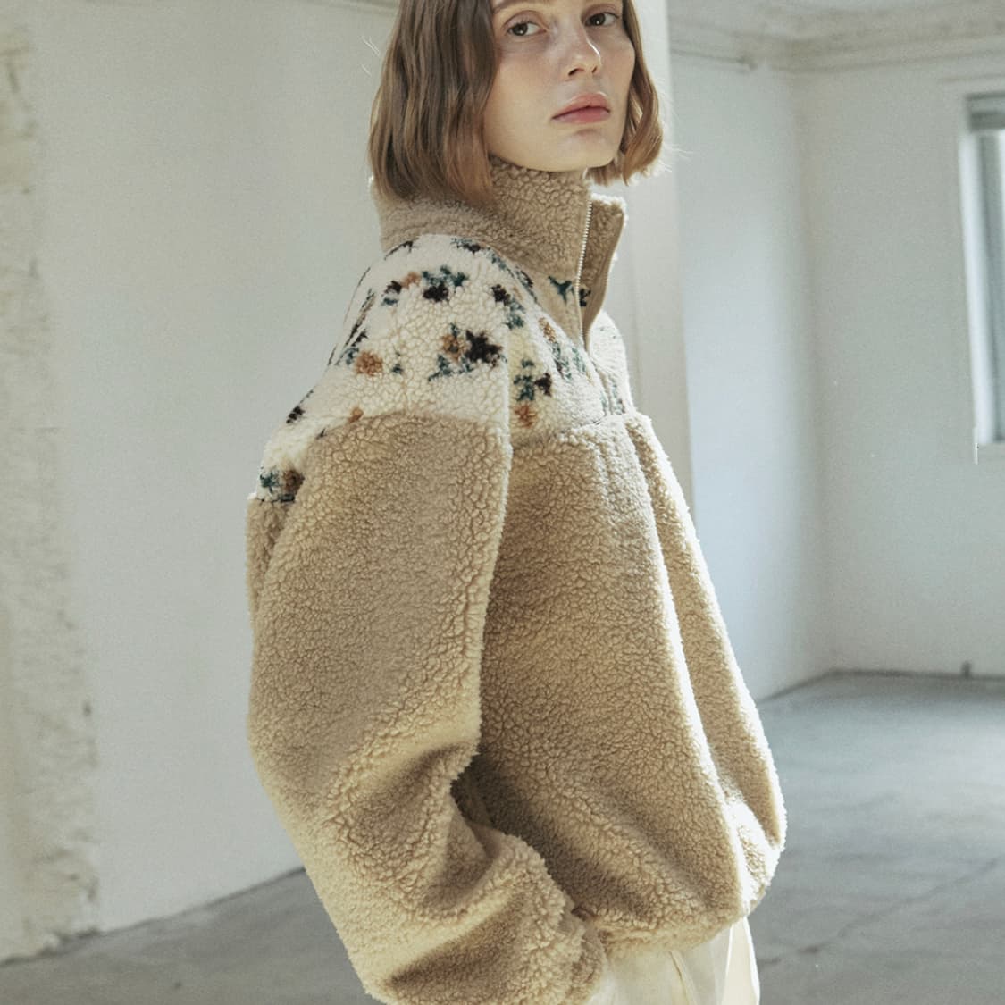 엽페(YUPPE) 플라워 플리스 반집업티 프리사이즈 새상품 상품이미지3