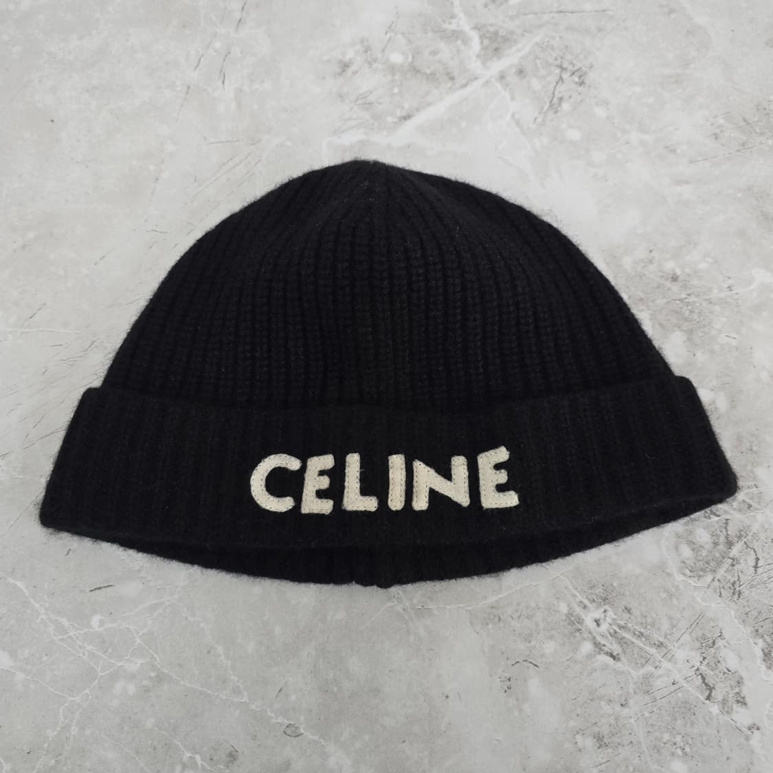 셀린느 로고 비니 판매 상품이미지1