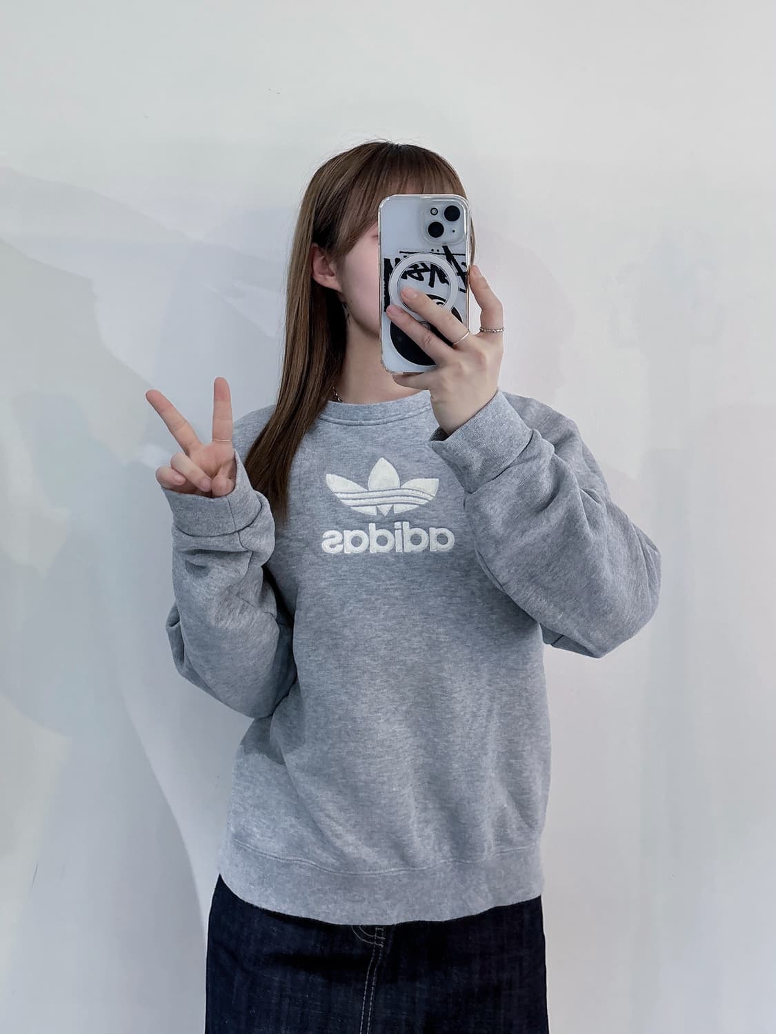 아디다스 빅로고 그레이 맨투맨 상품이미지2