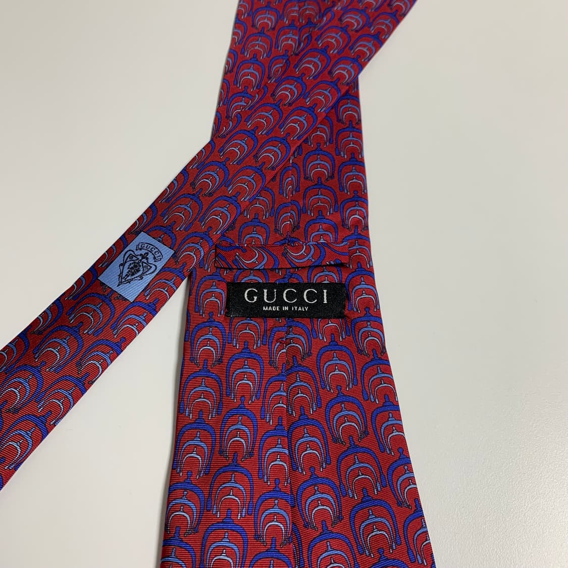 구찌(GUCCI) 명품넥타이 B+등급 미세이염 및 대검안감접힘 상품이미지5