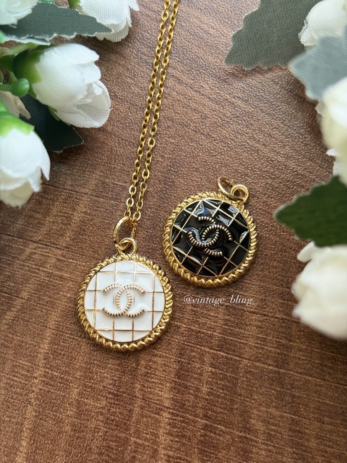 샤넬 격자 그리드 패턴 로고 골드 목걸이 상품이미지1