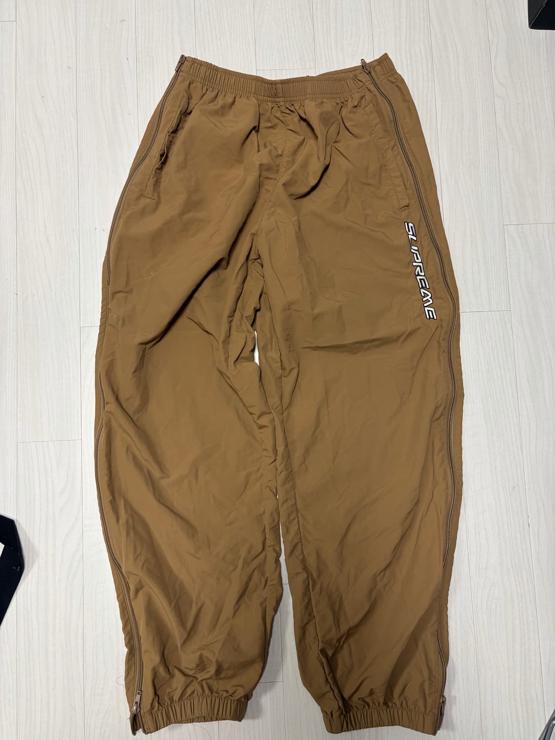 슈프림 M사이즈 바지 상품이미지1