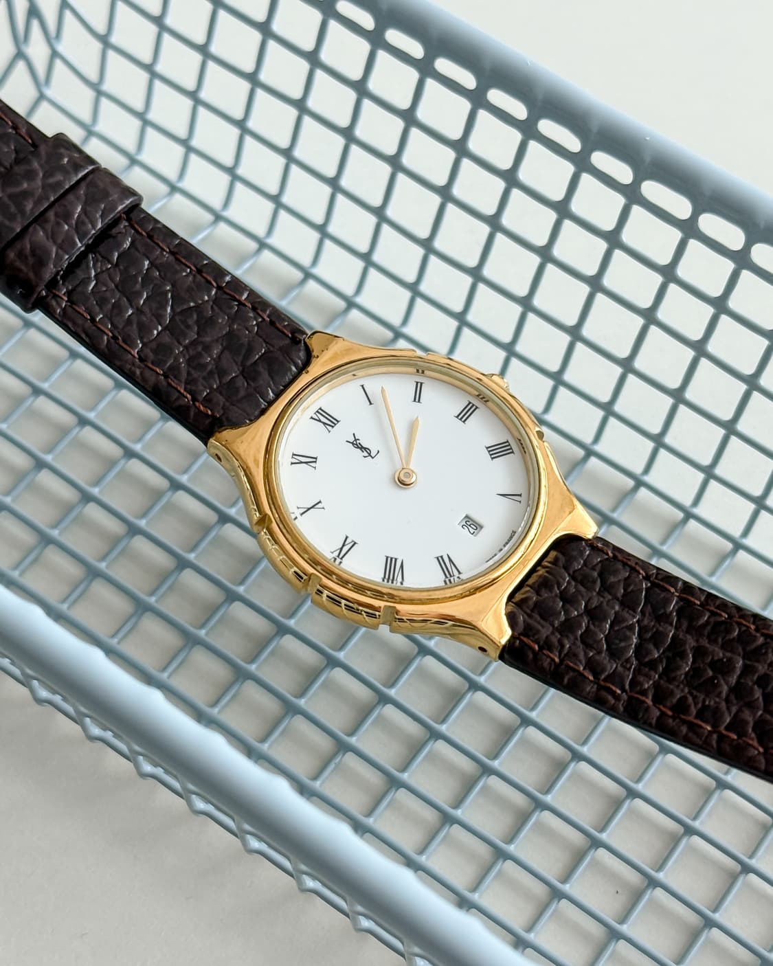 입생로랑 골드 라운드 남여공용 시계 상품이미지2