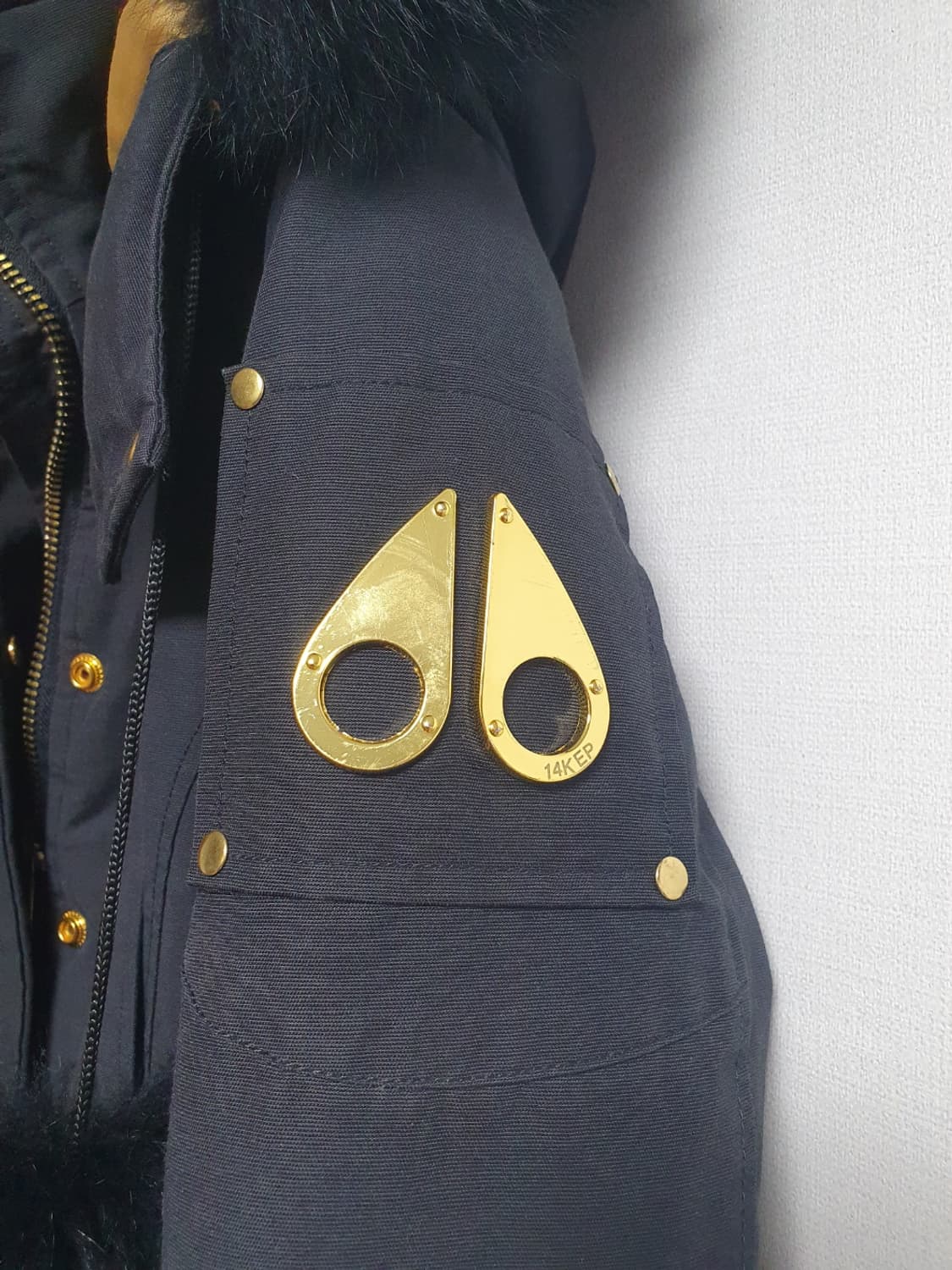 무스너클 패딩 골드 스털링 파카 블랙 폭스 퍼 블랙 슬림핏 M 상품이미지6