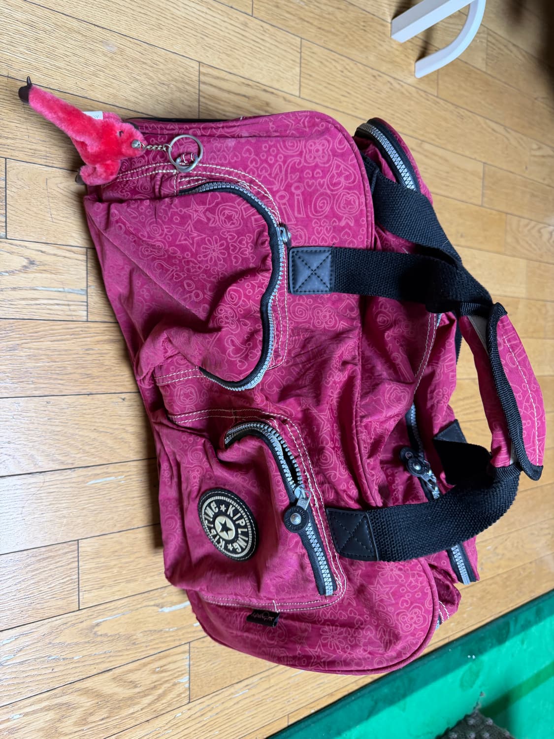 Y2k 희귀 키플링 핑크 패턴 롤링 더플백 캐리어 상품이미지1