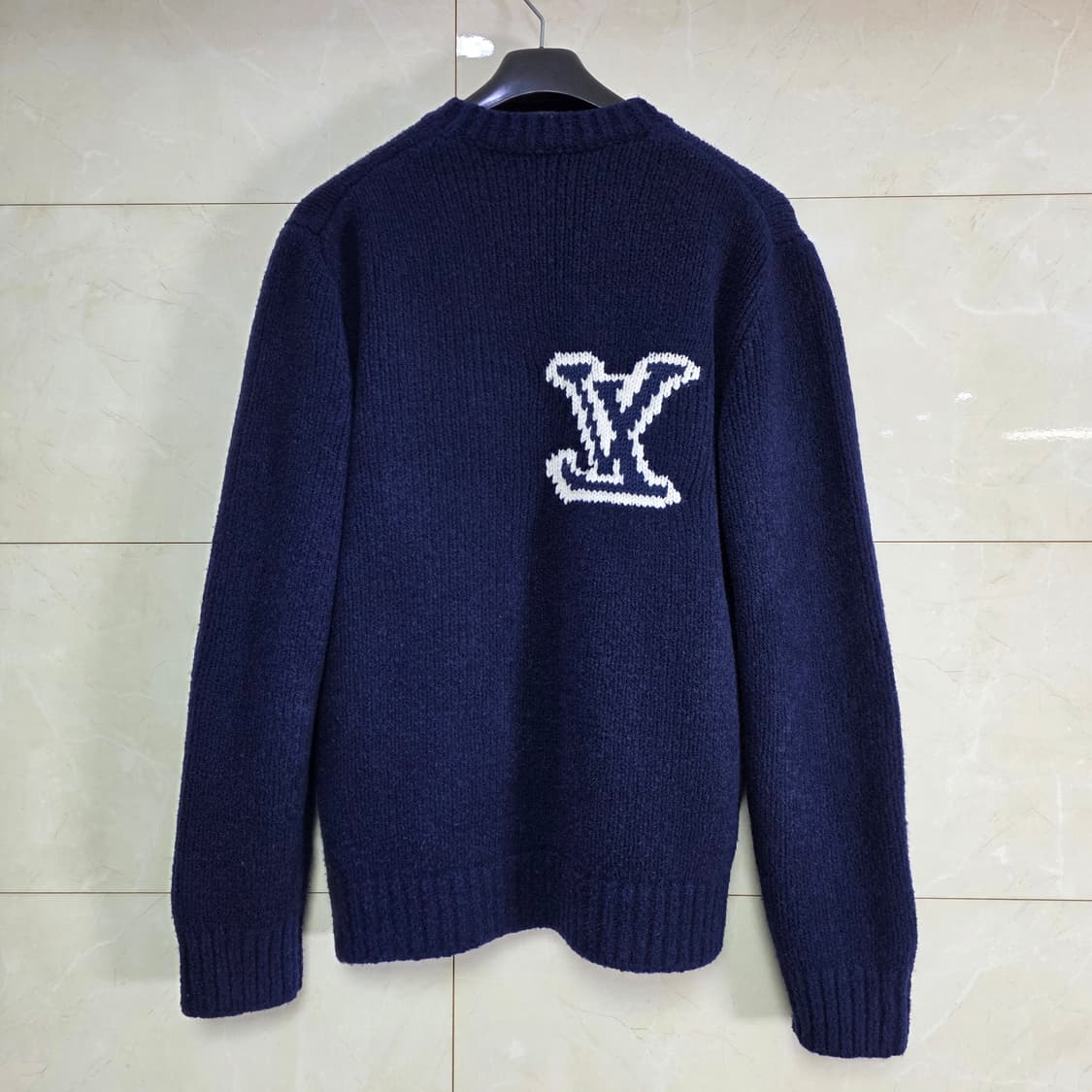 {클로젯}[M][26F/w백화점판]루이비통 LV 인타르시아 크루넥 니트 상품이미지2