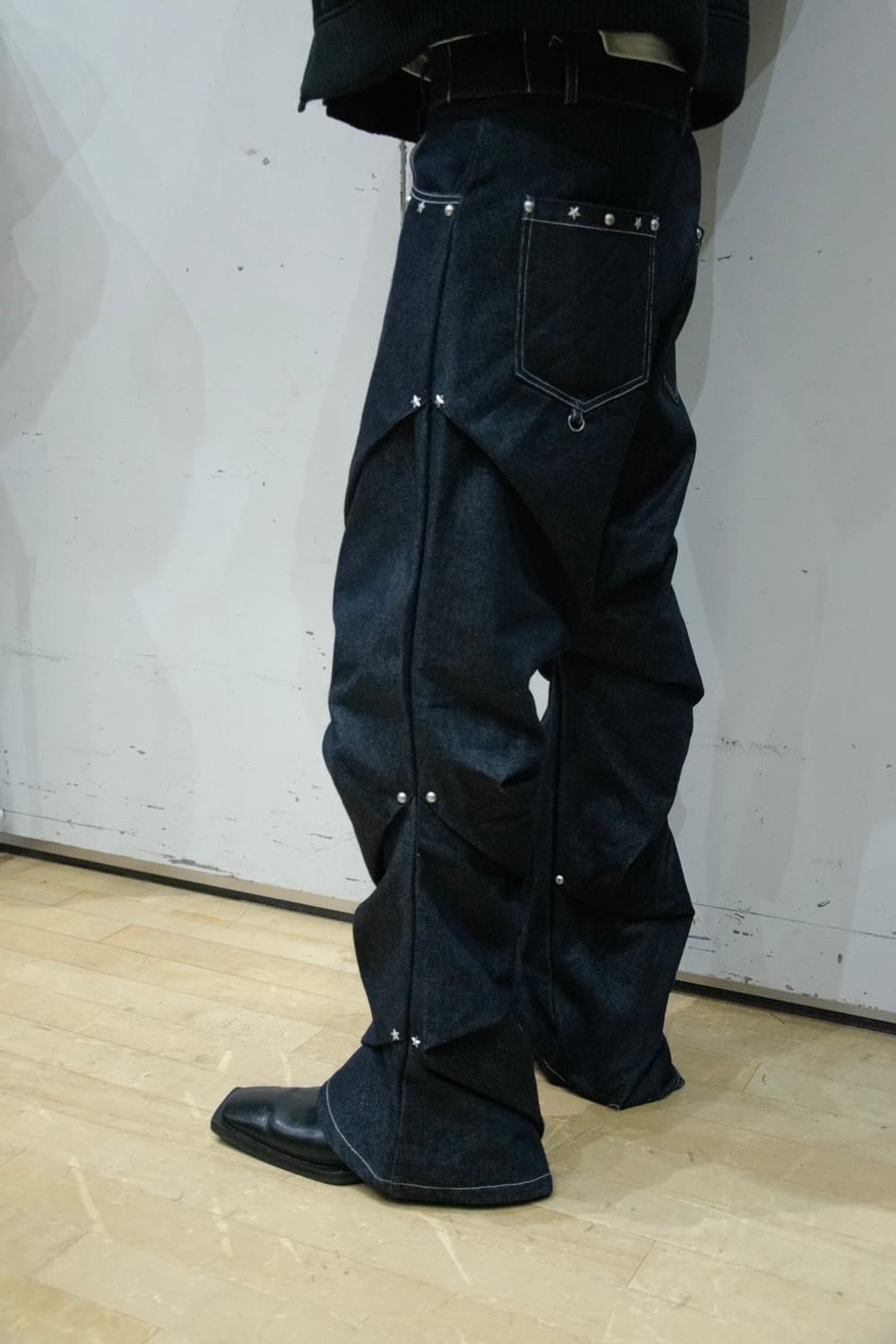 AAO viedit starry stud random tuck pants 상품이미지1