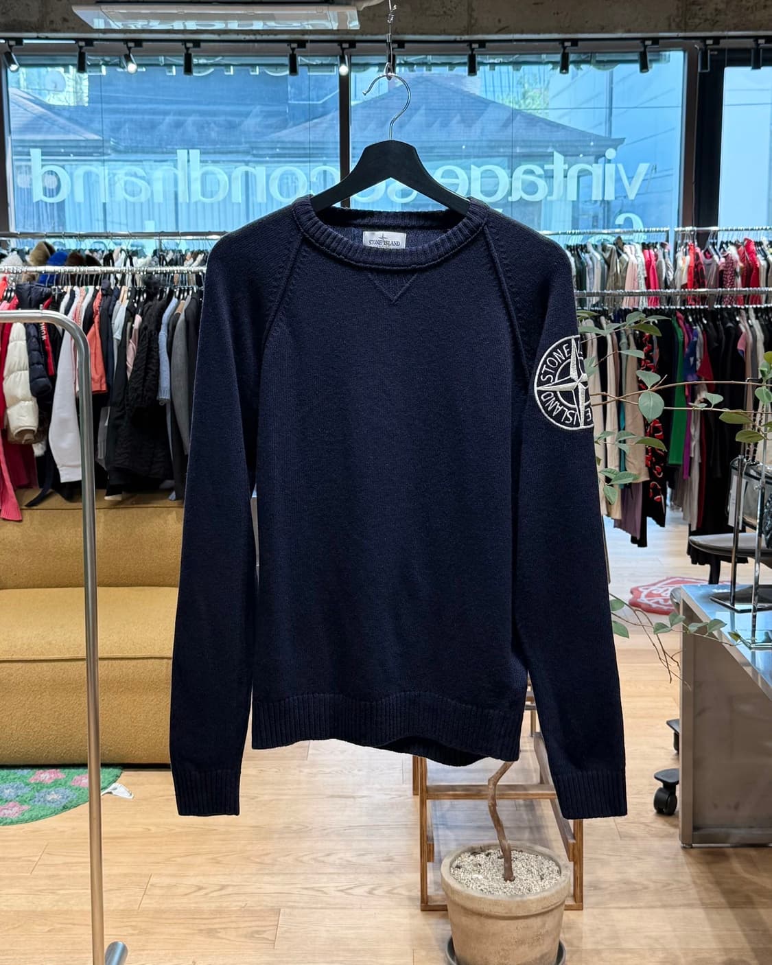 스톤아일랜드 주니어 네이비 로고자수 니트 상품이미지1