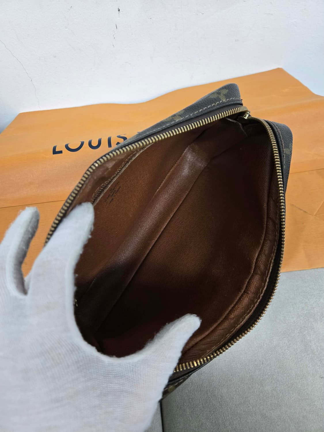 [보증서 정품] 루이비통 말리 드래곤 클러치백 상품이미지1