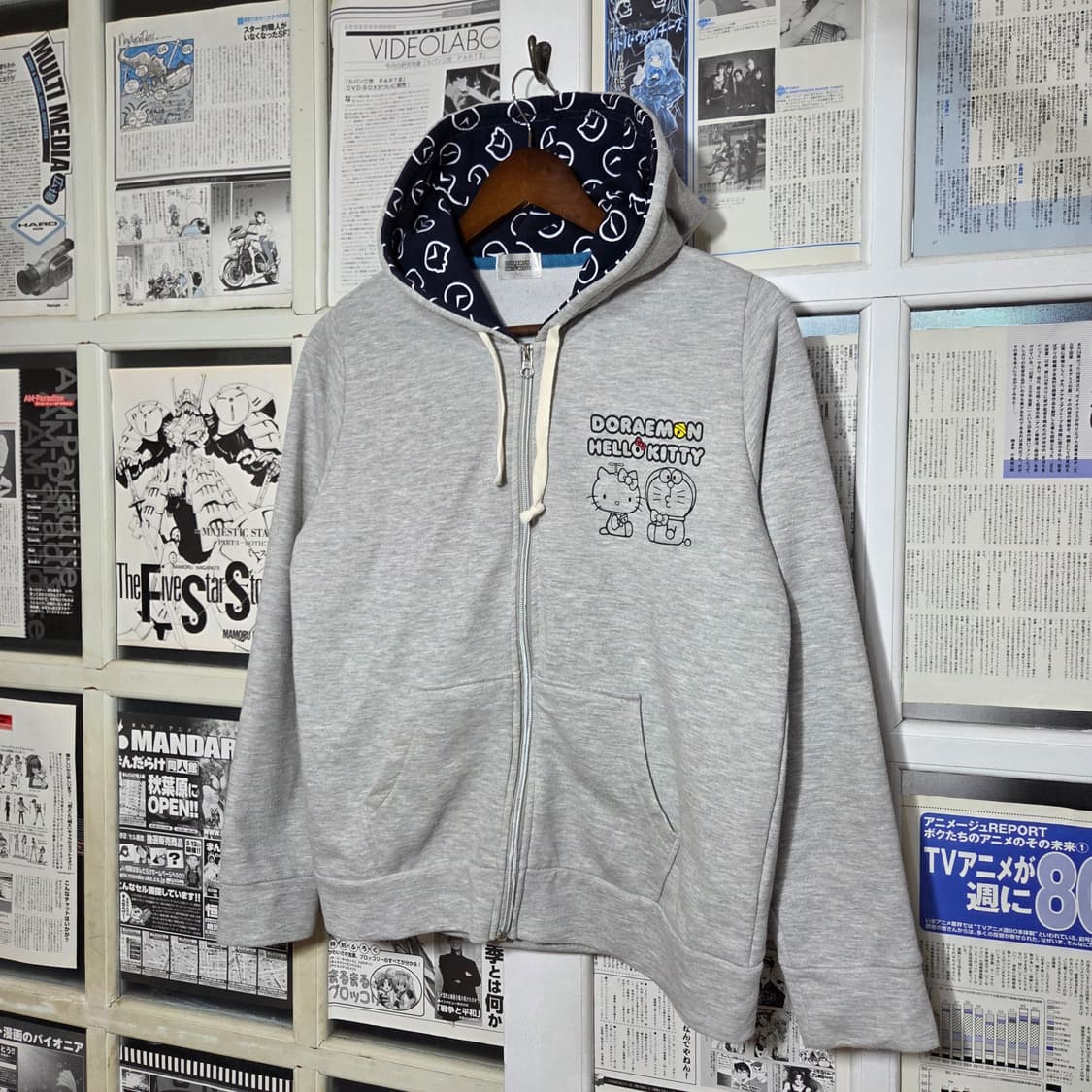 JPN 도라에몽X헬로키티 그레이 후드집업 상품이미지1