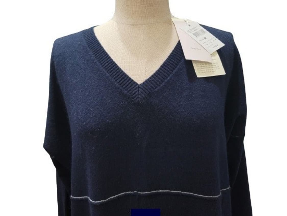 다이아나갤러시르매글리 V넥 빅오버핏 언발 캐시함유니트 새상품 L 상품이미지4