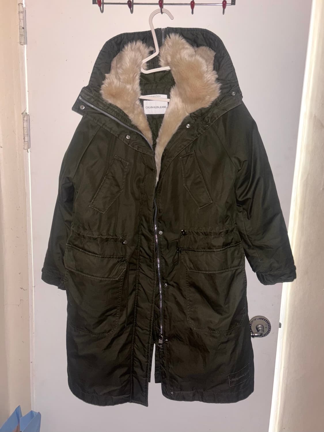 캘빈클라인 진스 피쉬테일 퍼 야상 파카 상품이미지2