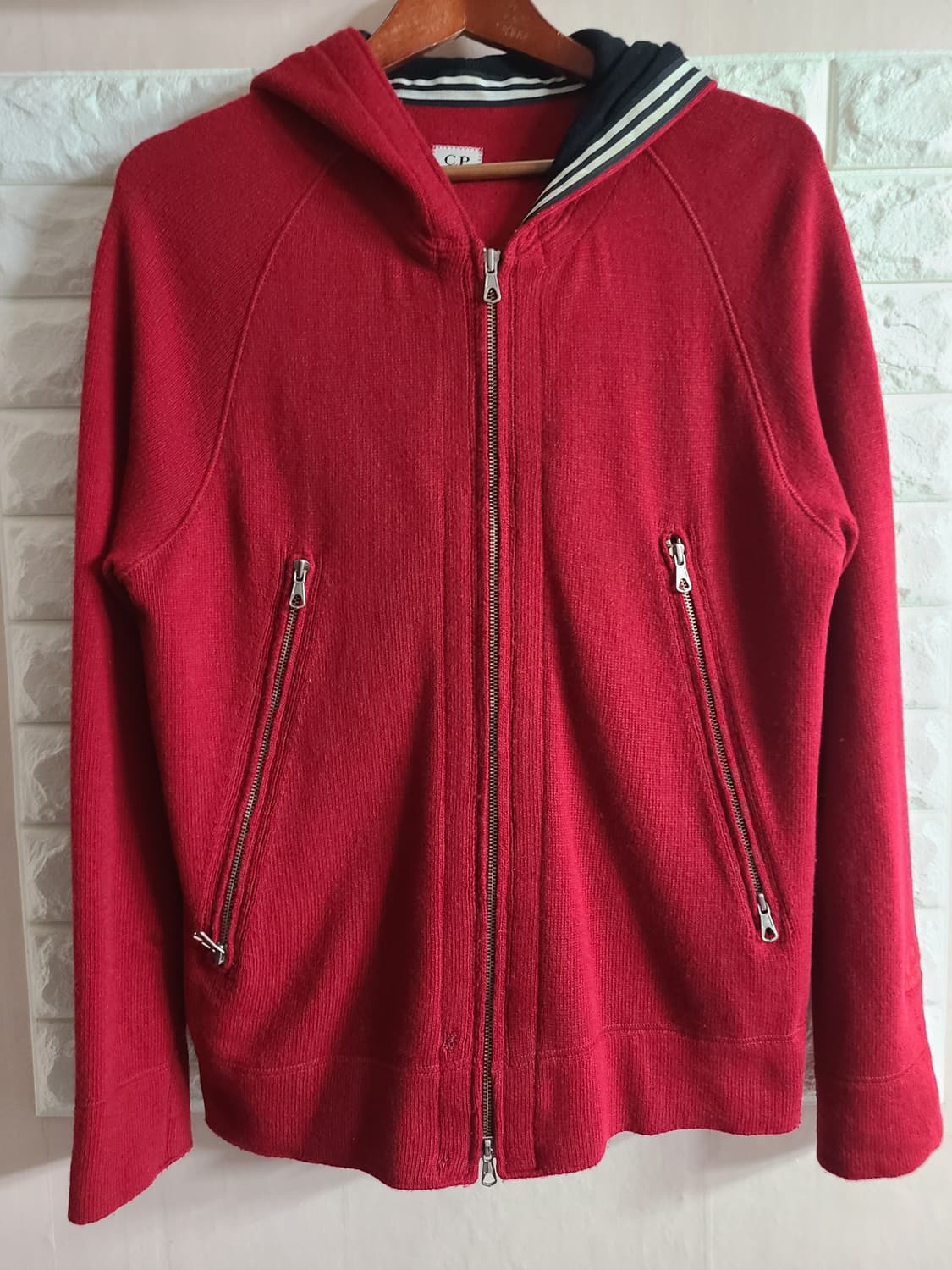 (수#)CP컴퍼니 고글 레드 니트 후드집업 상품이미지1