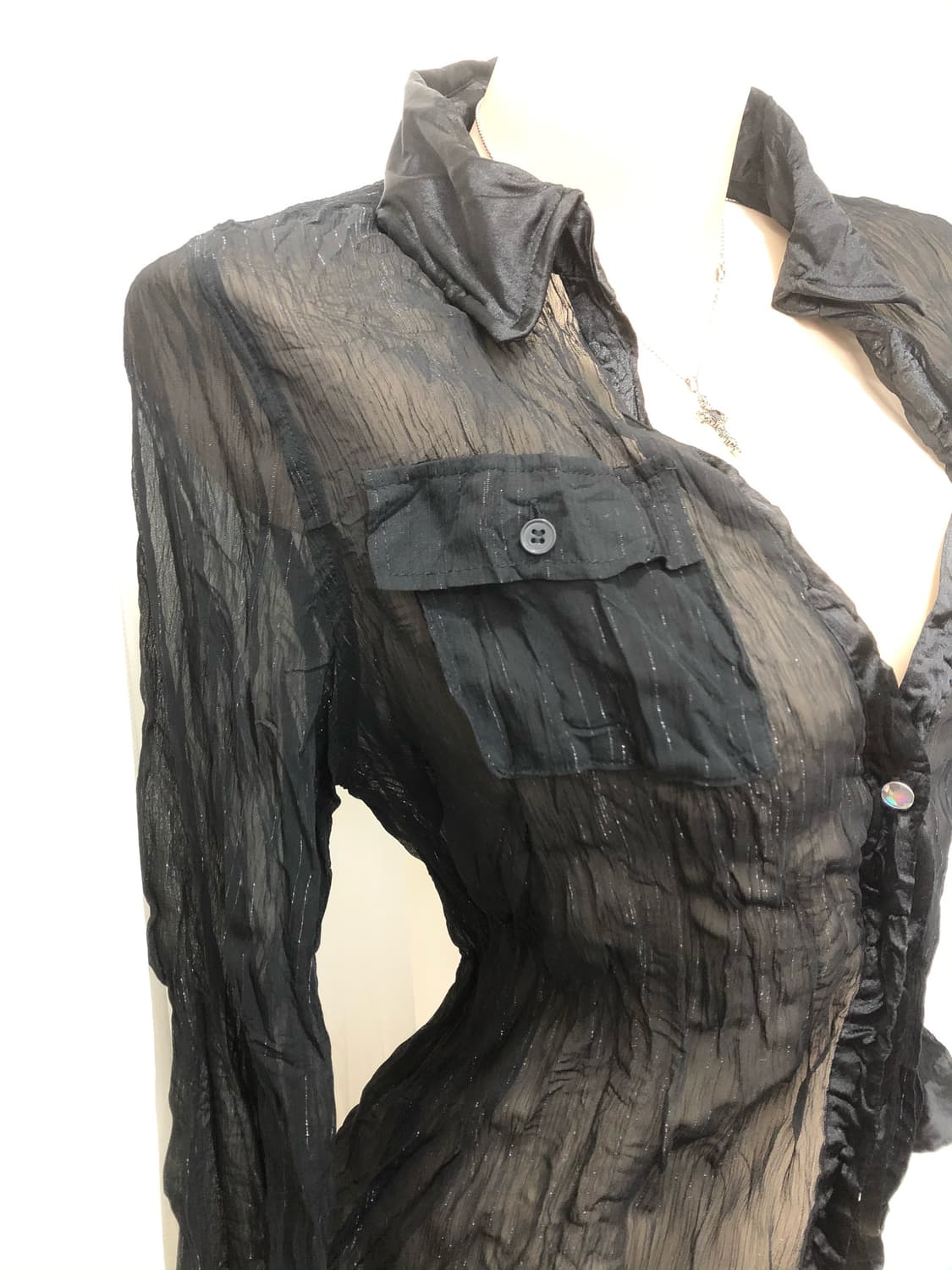 sheer glitter black  one botton blouse 상품이미지4