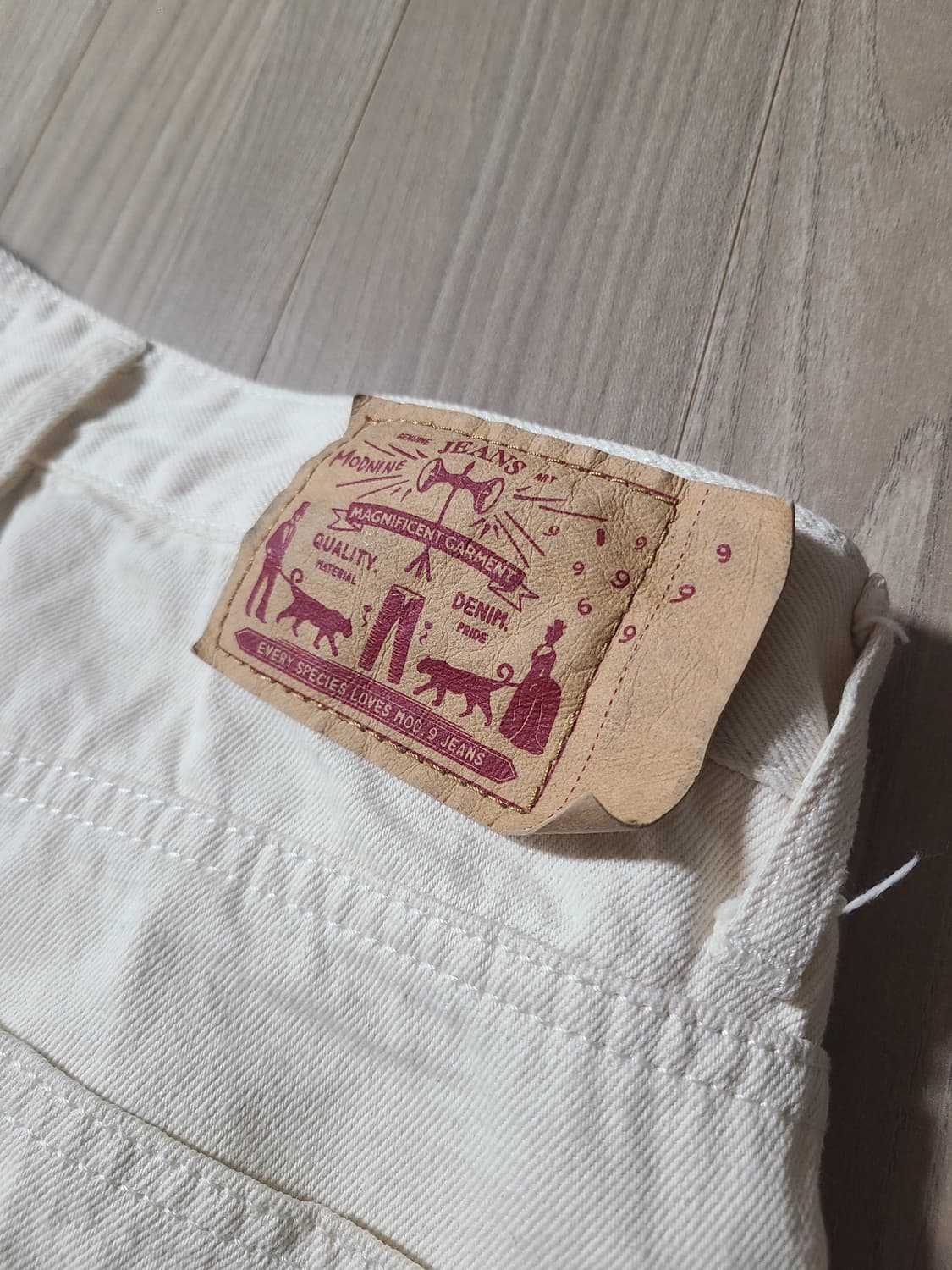 (28)모드나인 sleep over 와이드핏 크림진 상품이미지5