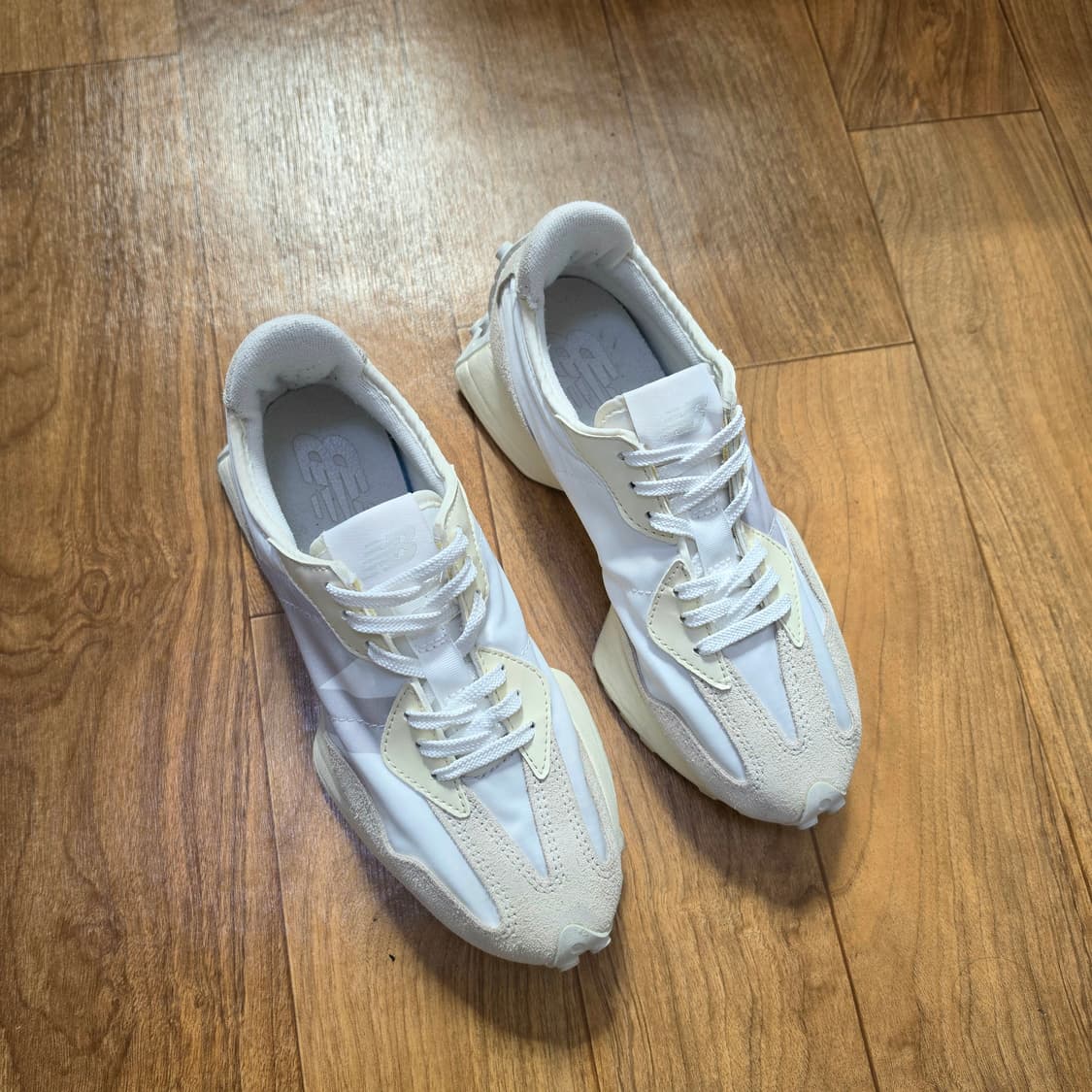 뉴발란스 327 문빔  상품이미지4