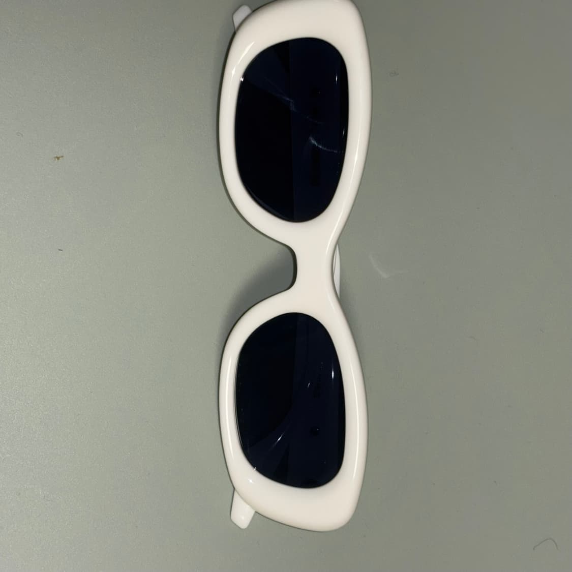 젠틀몬스터 탐부 tambu 선슬라스 화이트 w01 상품이미지2