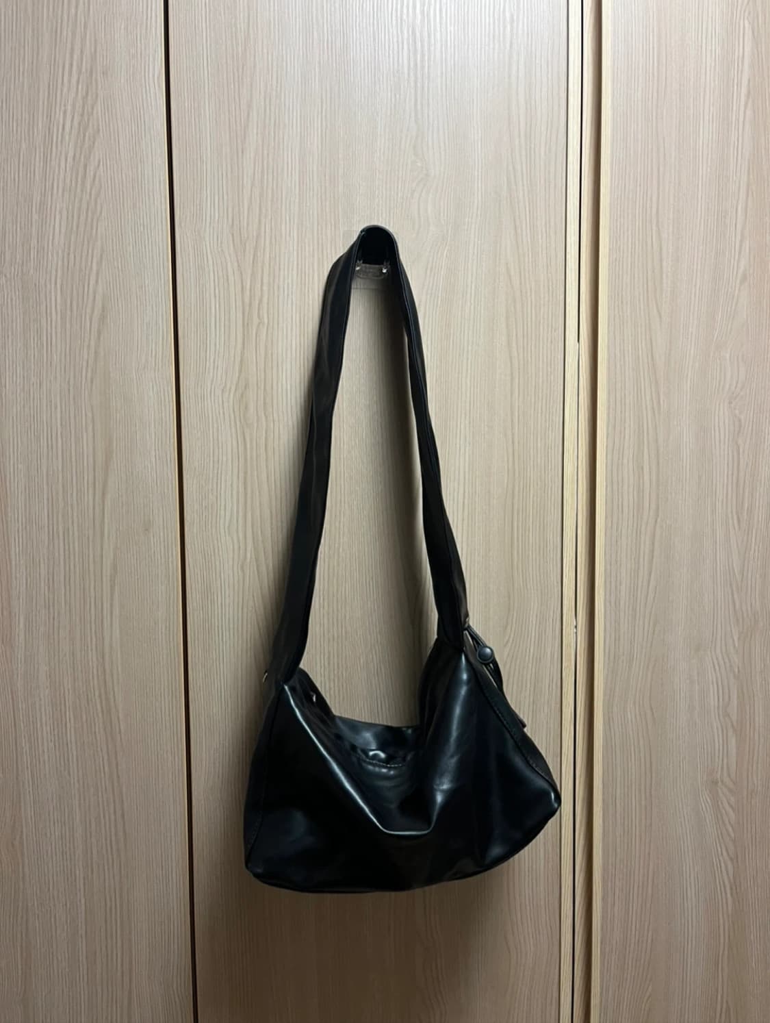 Faux leather 숄더백 상품이미지2