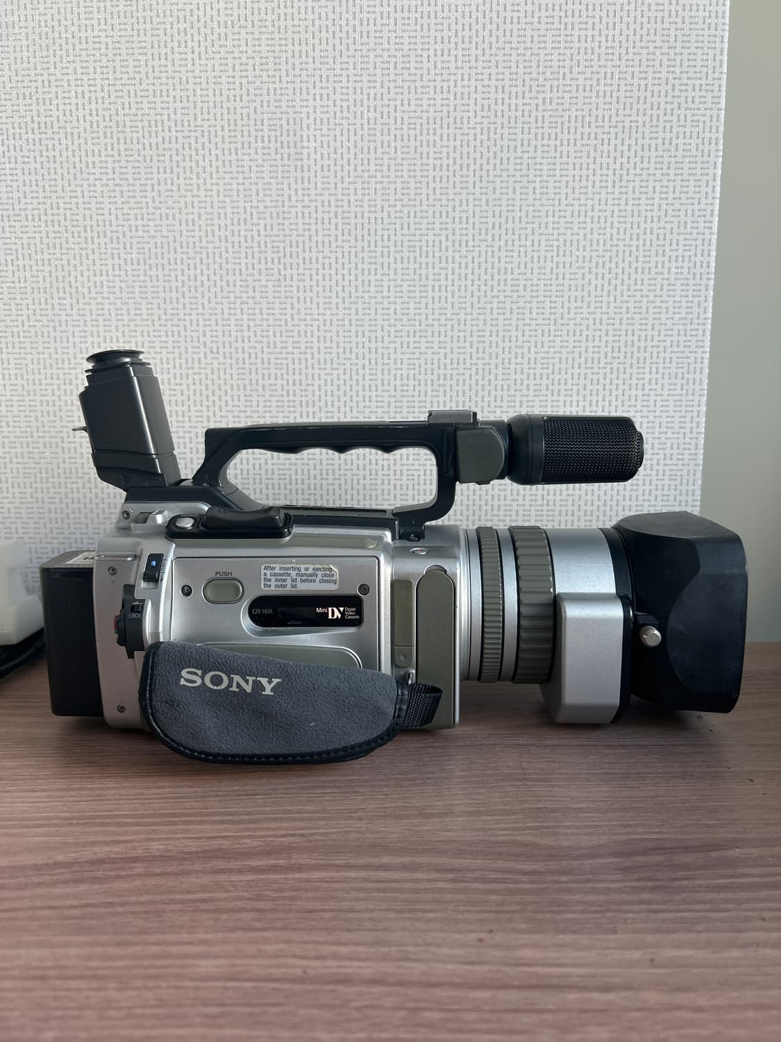 소니 DCR-VX2000 6mm 캠코더 상품이미지3