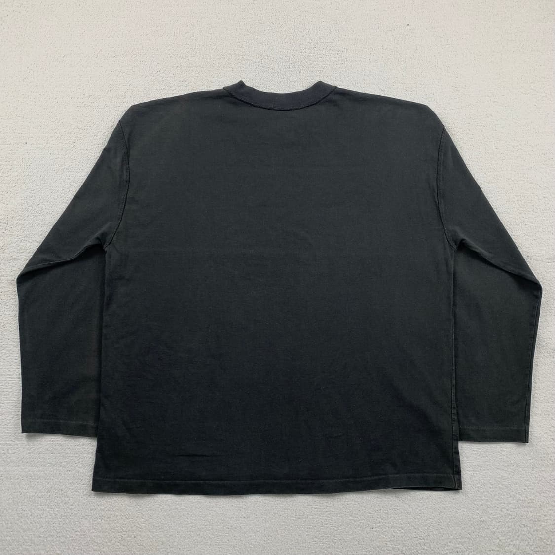 올세인츠 워시드 블랙 박시핏 롱슬리브 티셔츠  상품이미지2