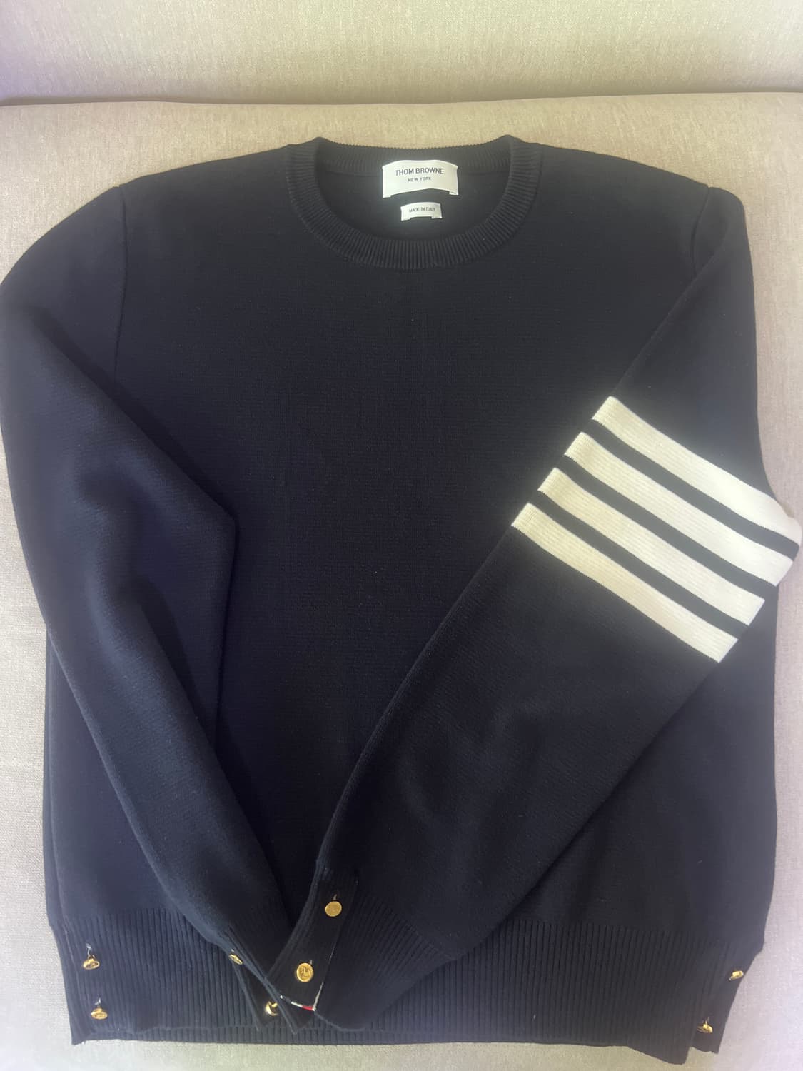 [정품] 톰브라운 밀라노스티치 금장 네이비 니트 상품이미지1