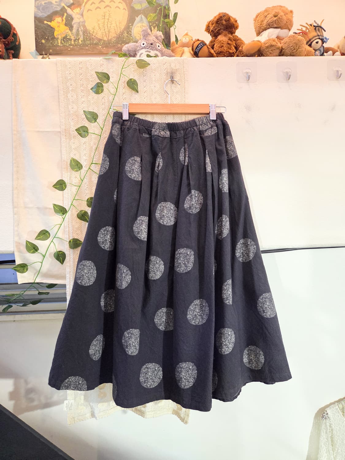 차콜 왕도트 롱스커트 상품이미지5