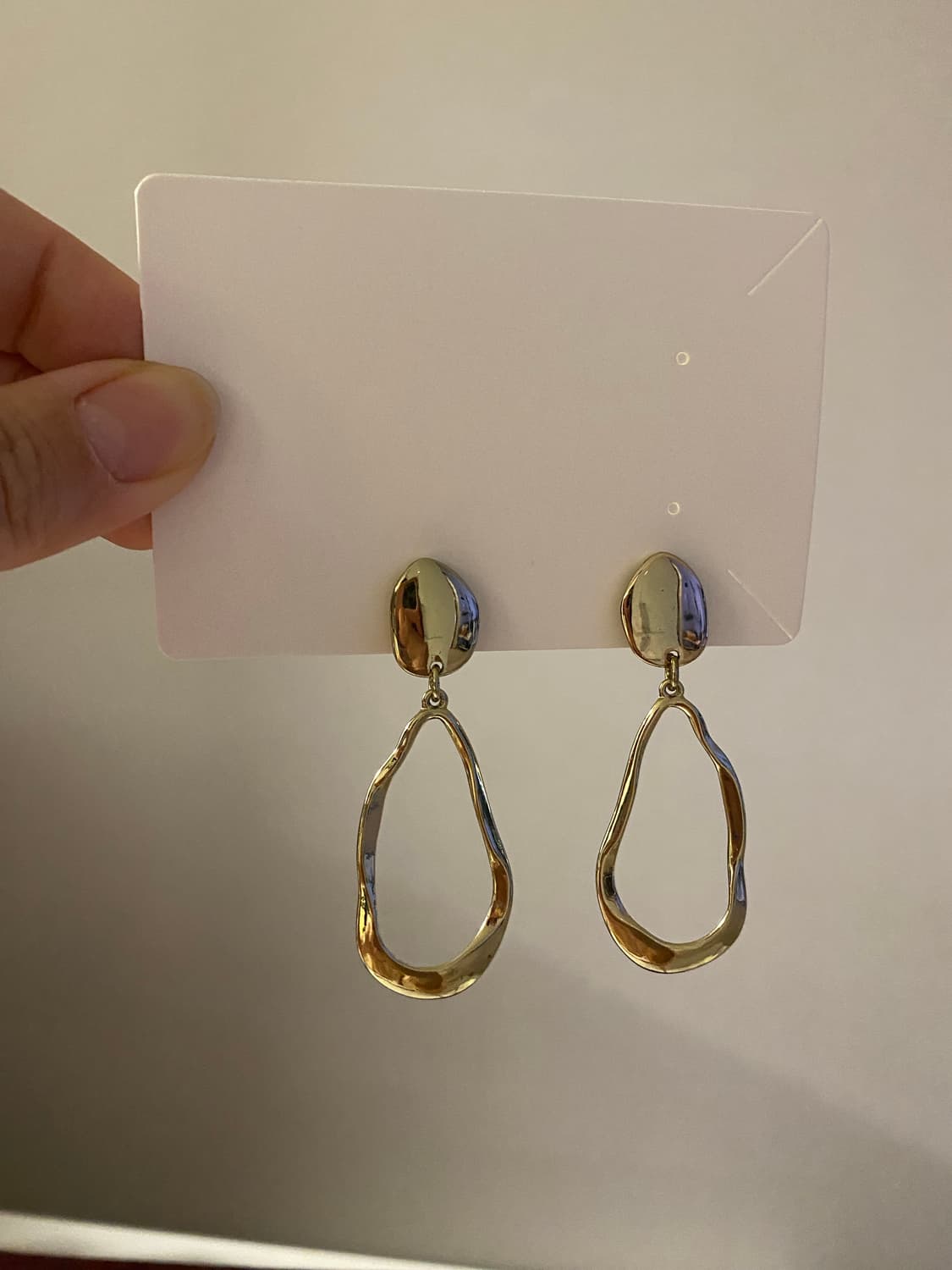 골드 웨이브 드롭 귀걸이 귀찌  상품이미지1