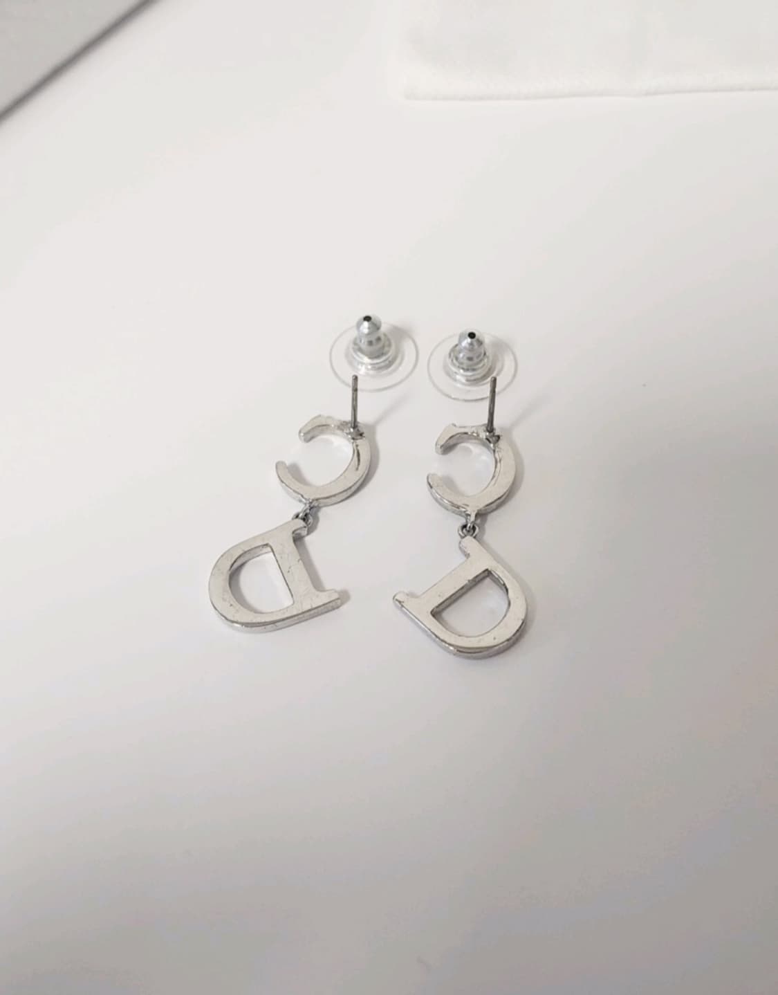 정품 디올 CD장식 드롭 귀걸이  상품이미지3